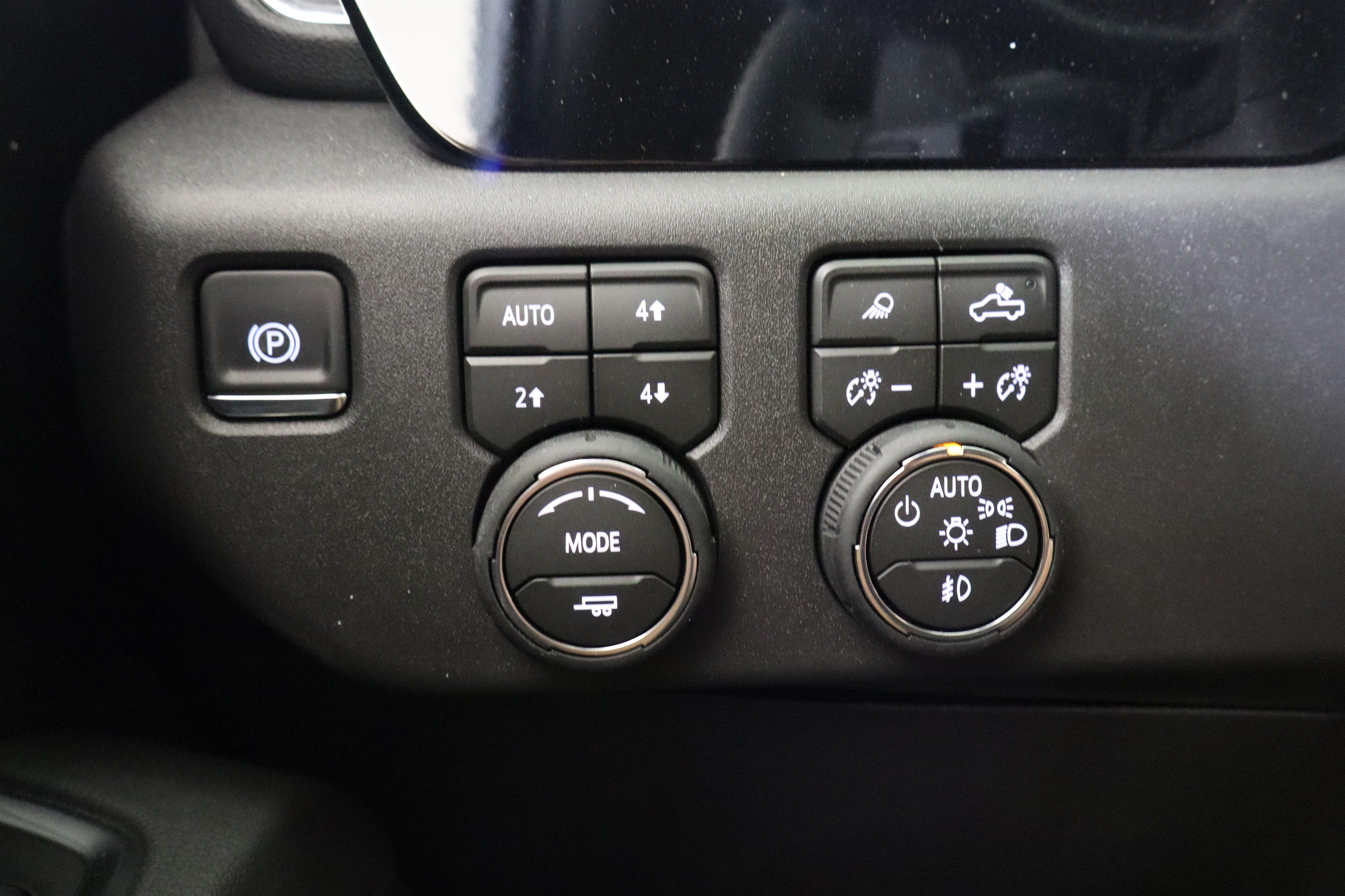 2026 Chevrolet Silverado 1500 LT Trail Boss Crew Cab 4WD