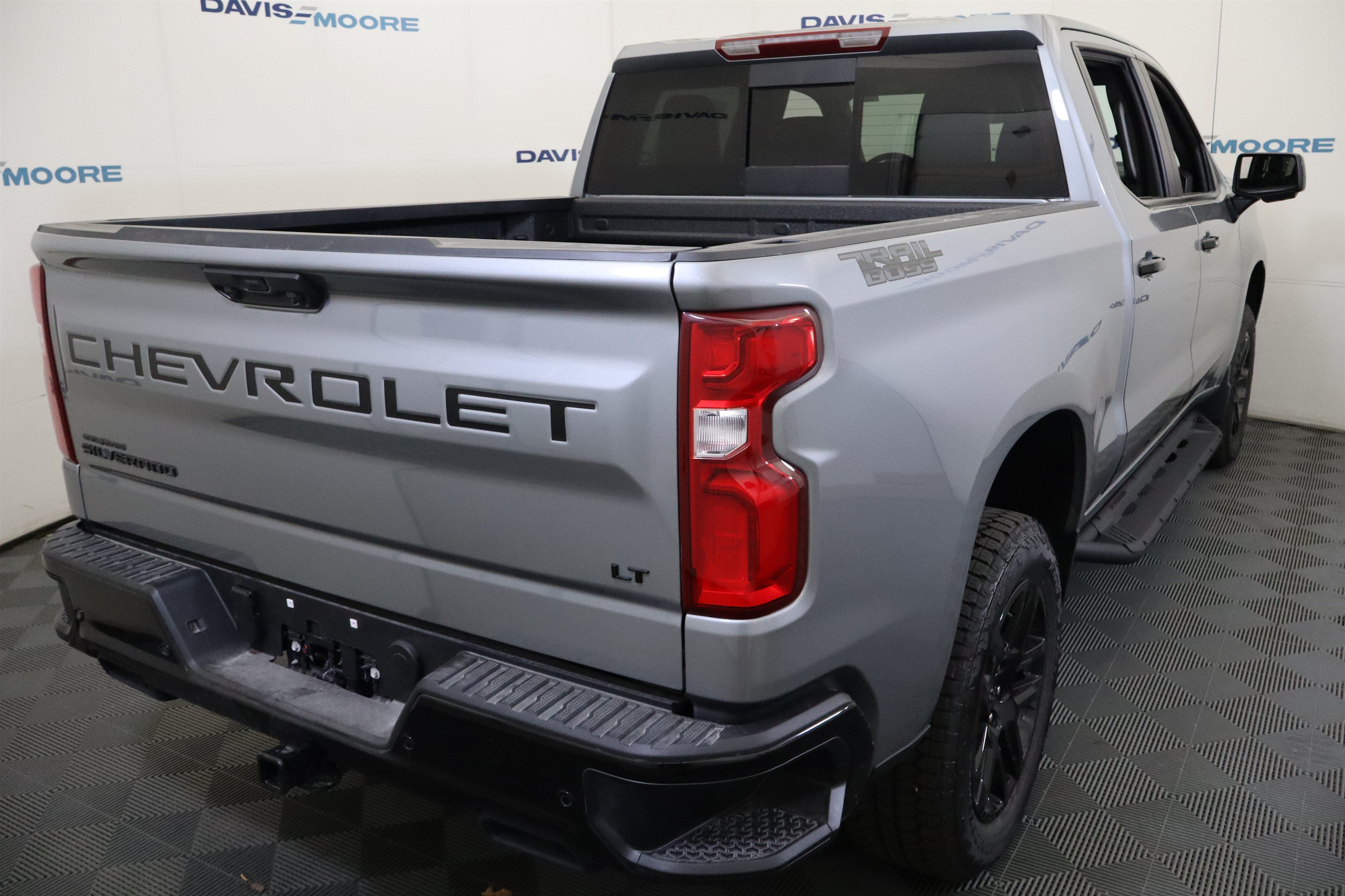 2026 Chevrolet Silverado 1500 LT Trail Boss Crew Cab 4WD