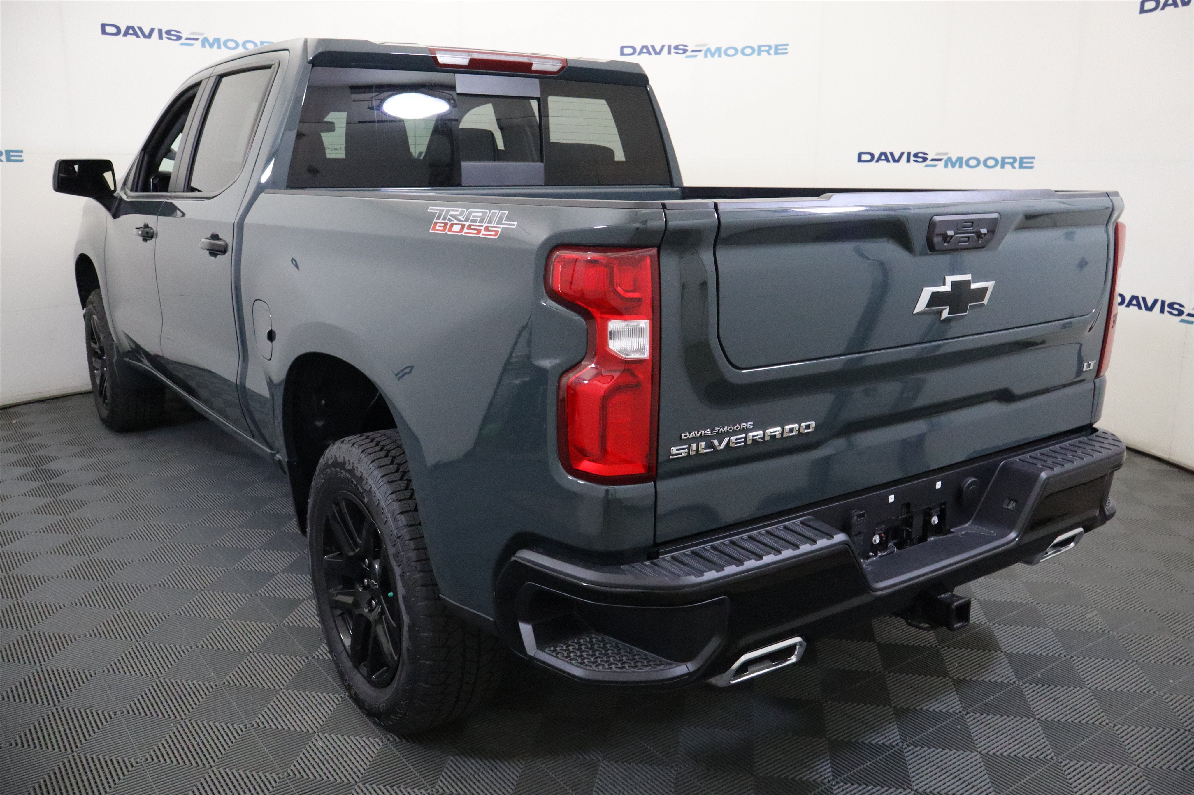 2026 Chevrolet Silverado 1500 LT Trail Boss Crew Cab 4WD