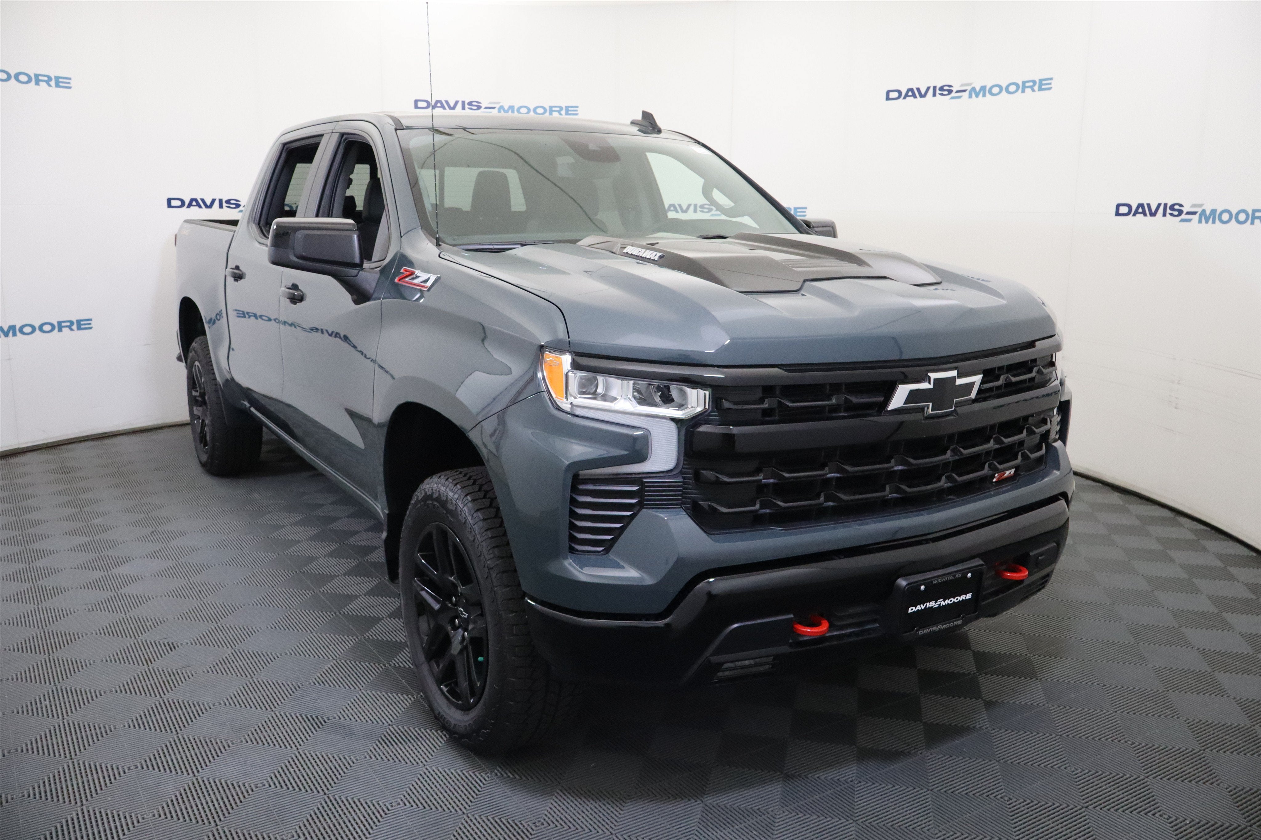 2026 Chevrolet Silverado 1500 LT Trail Boss Crew Cab 4WD