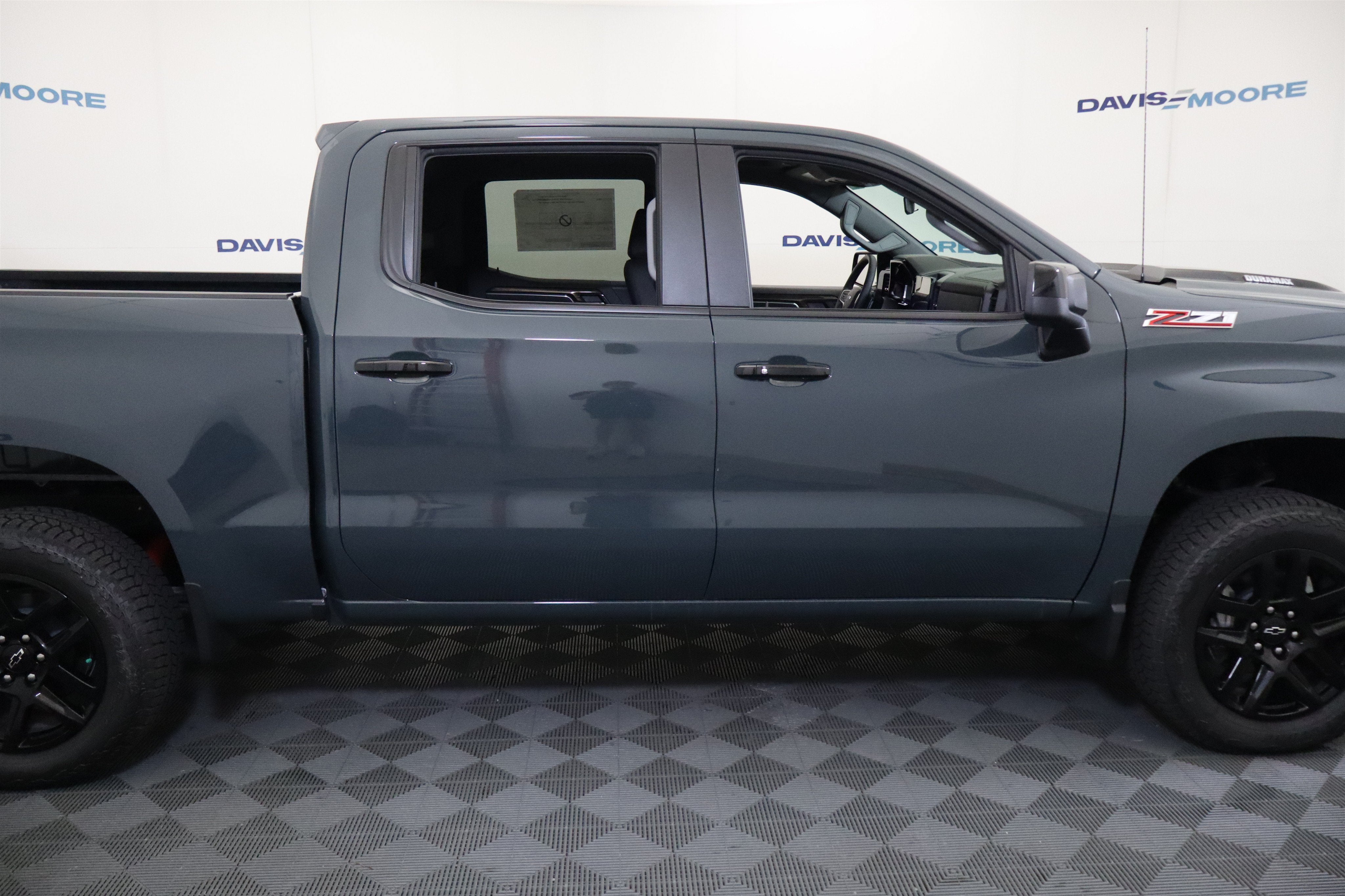 2026 Chevrolet Silverado 1500 LT Trail Boss Crew Cab 4WD