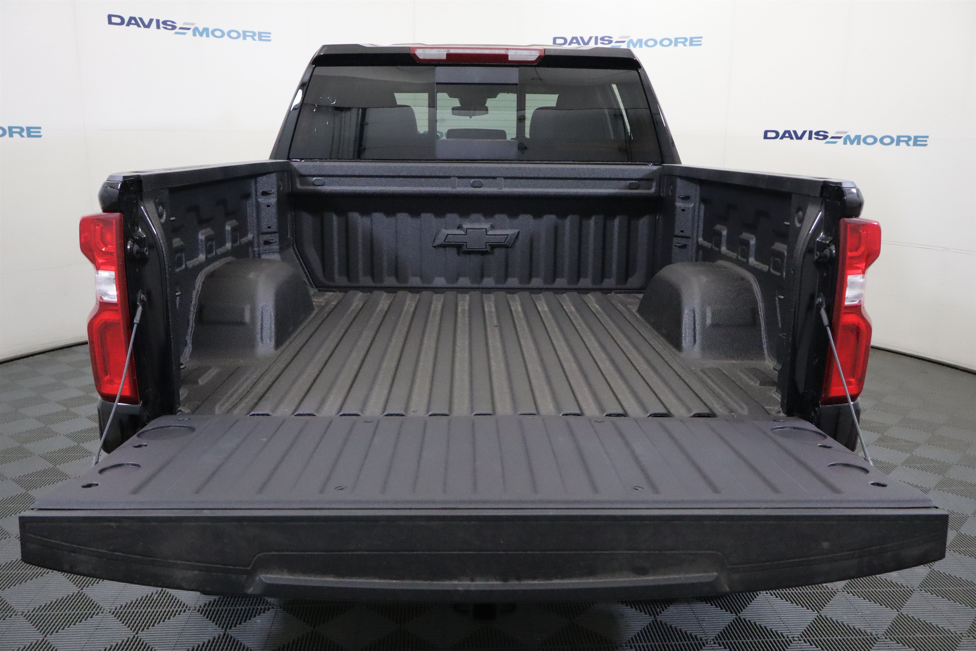 2026 Chevrolet Silverado 1500 LT Trail Boss Crew Cab 4WD