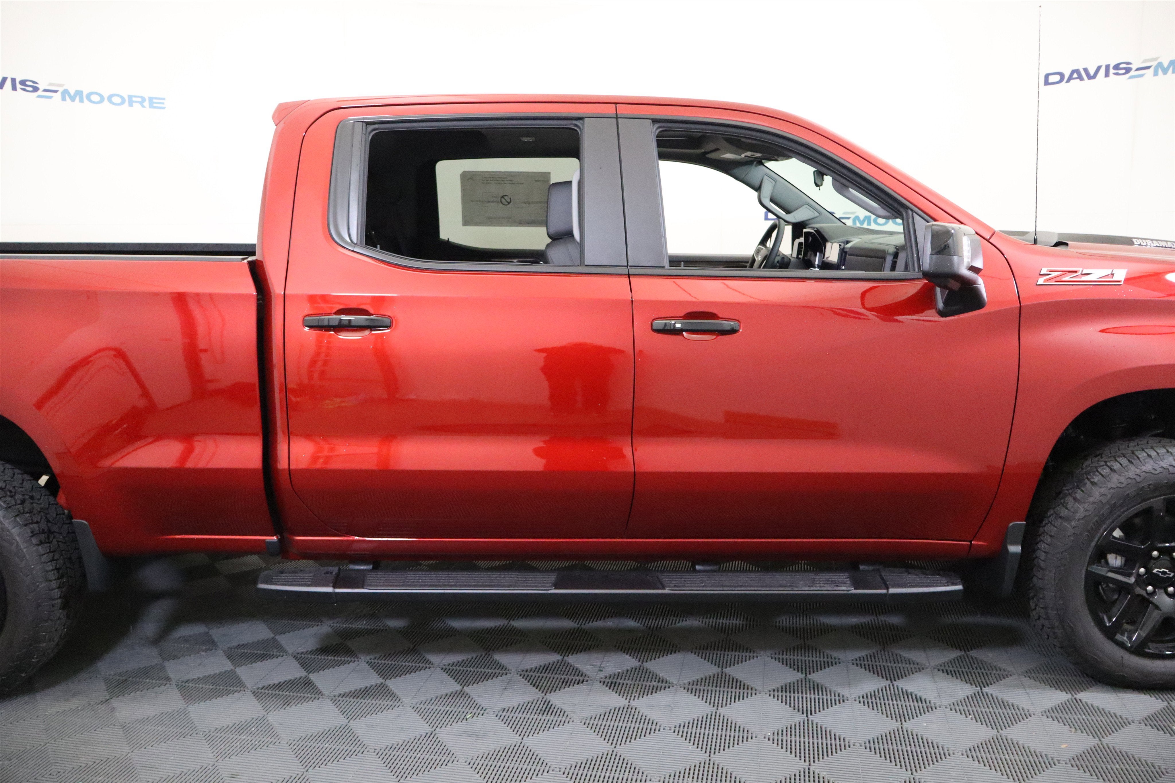 2026 Chevrolet Silverado 1500 LT Trail Boss Crew Cab 4WD