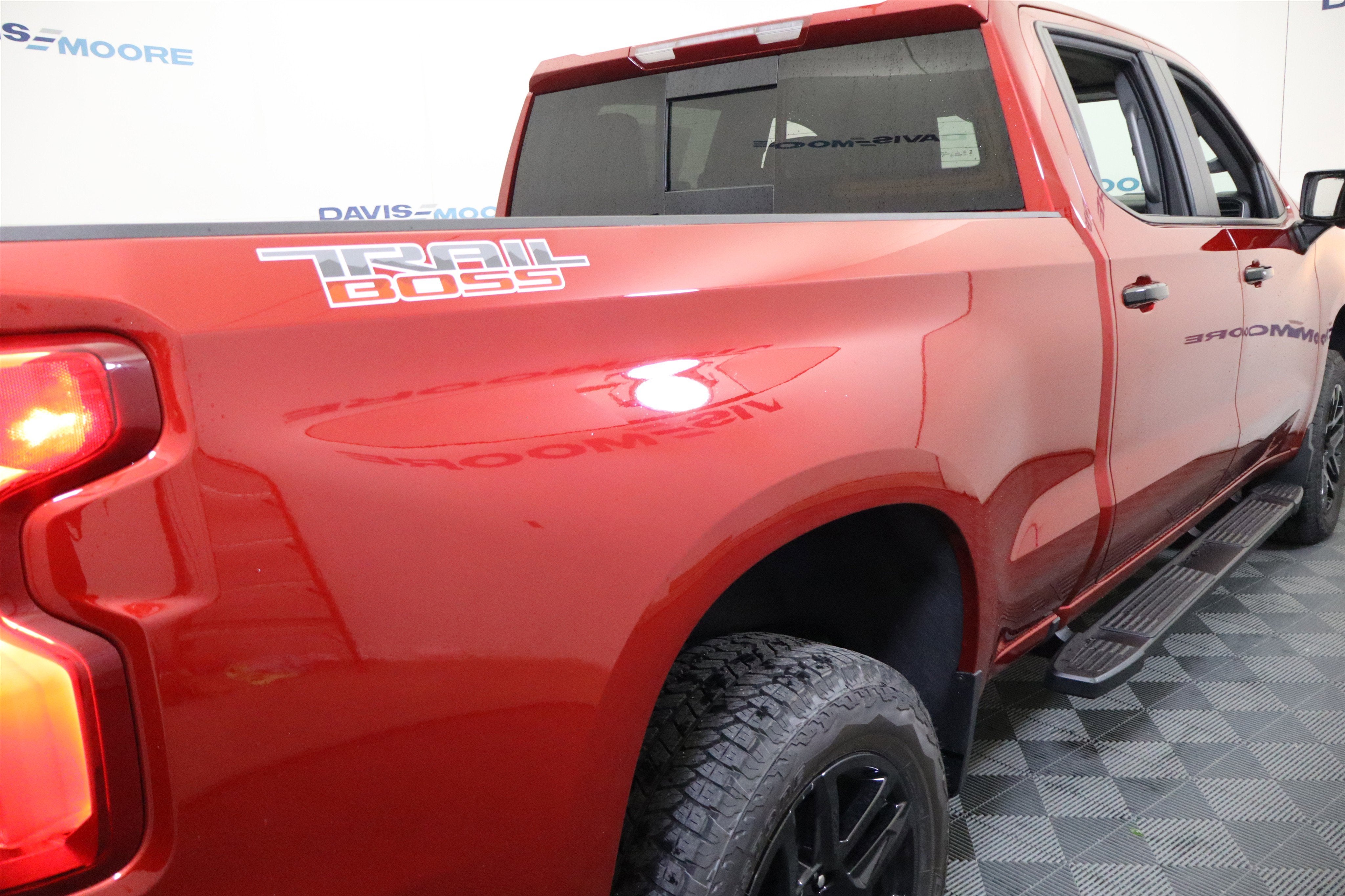 2026 Chevrolet Silverado 1500 LT Trail Boss Crew Cab 4WD