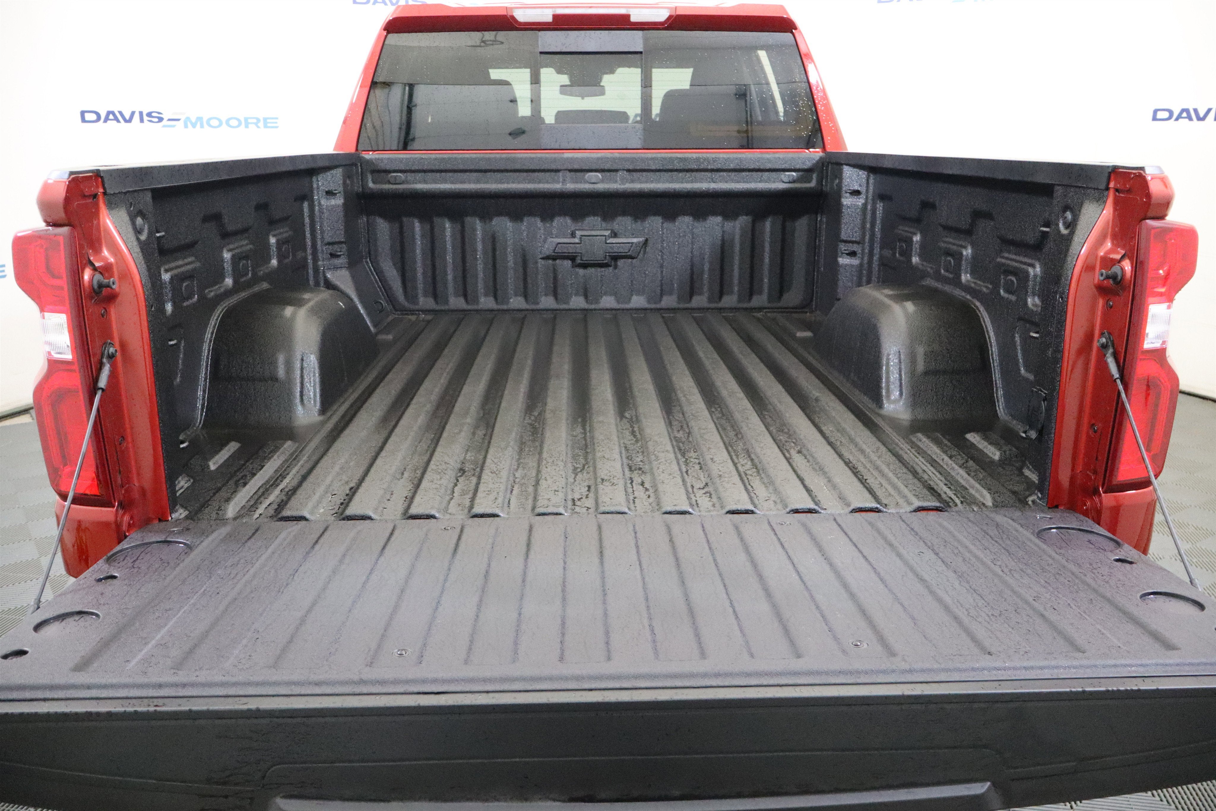 2026 Chevrolet Silverado 1500 LT Trail Boss Crew Cab 4WD