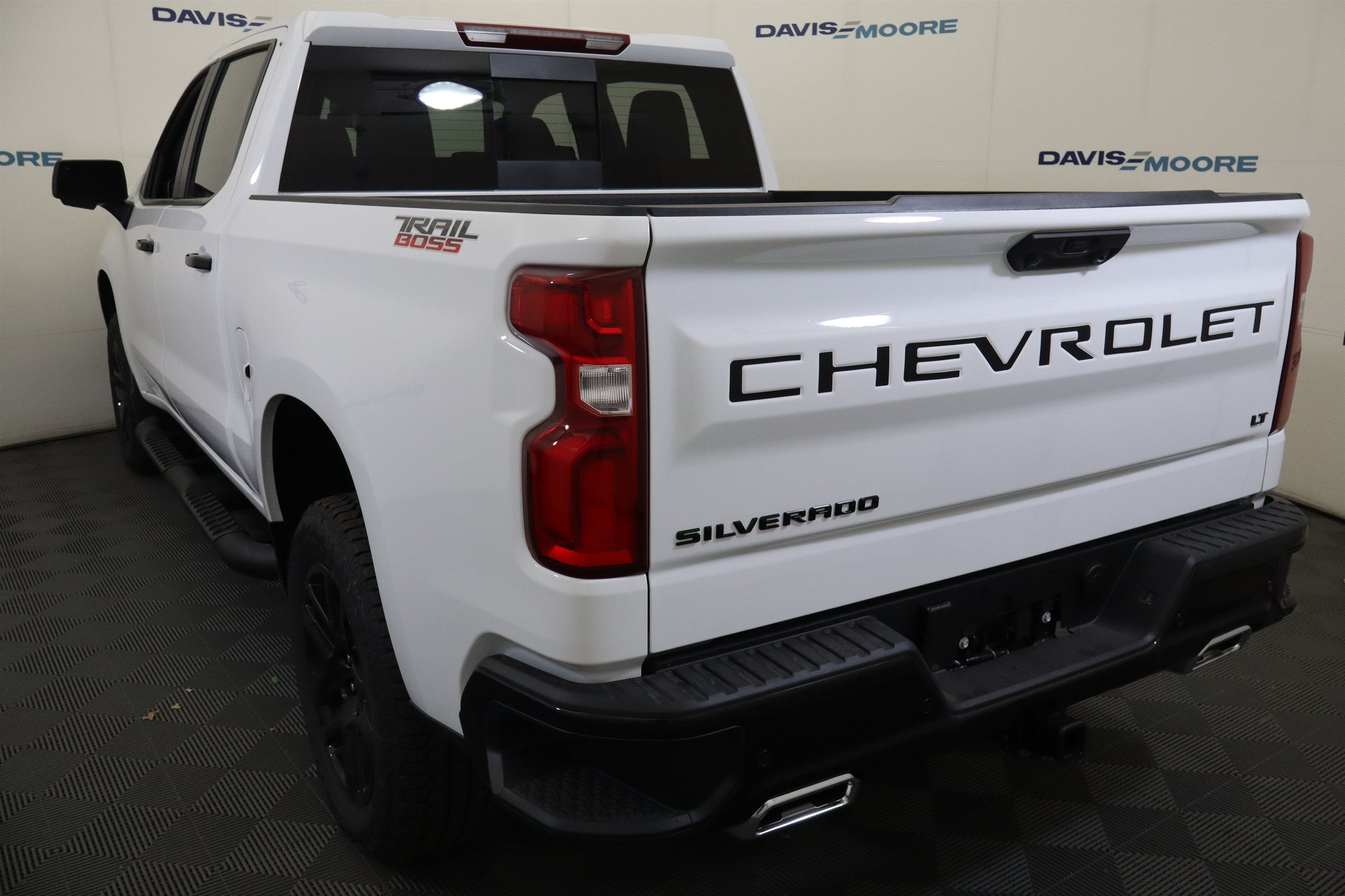 2026 Chevrolet Silverado 1500 LT Trail Boss Crew Cab 4WD