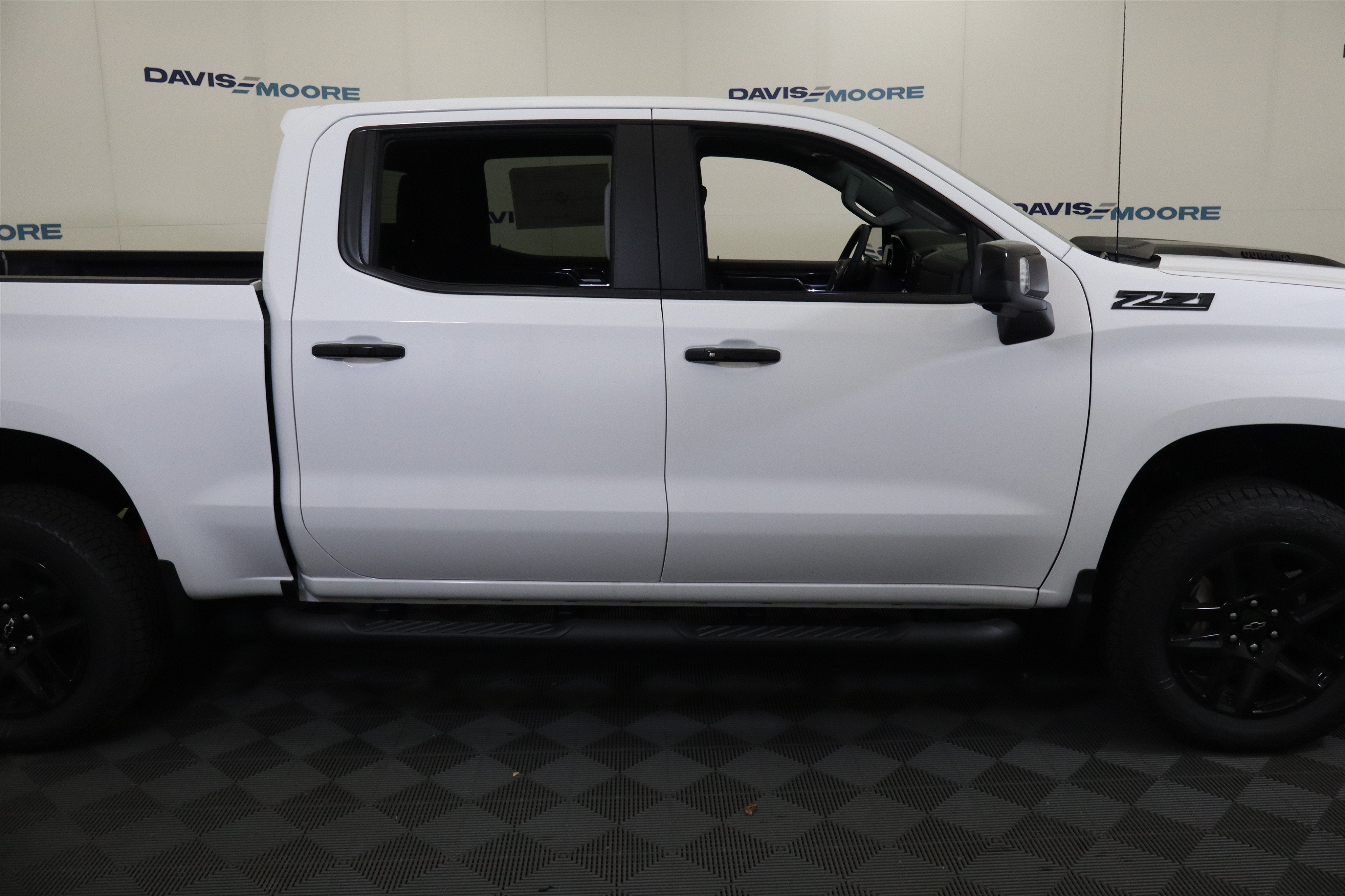 2026 Chevrolet Silverado 1500 LT Trail Boss Crew Cab 4WD