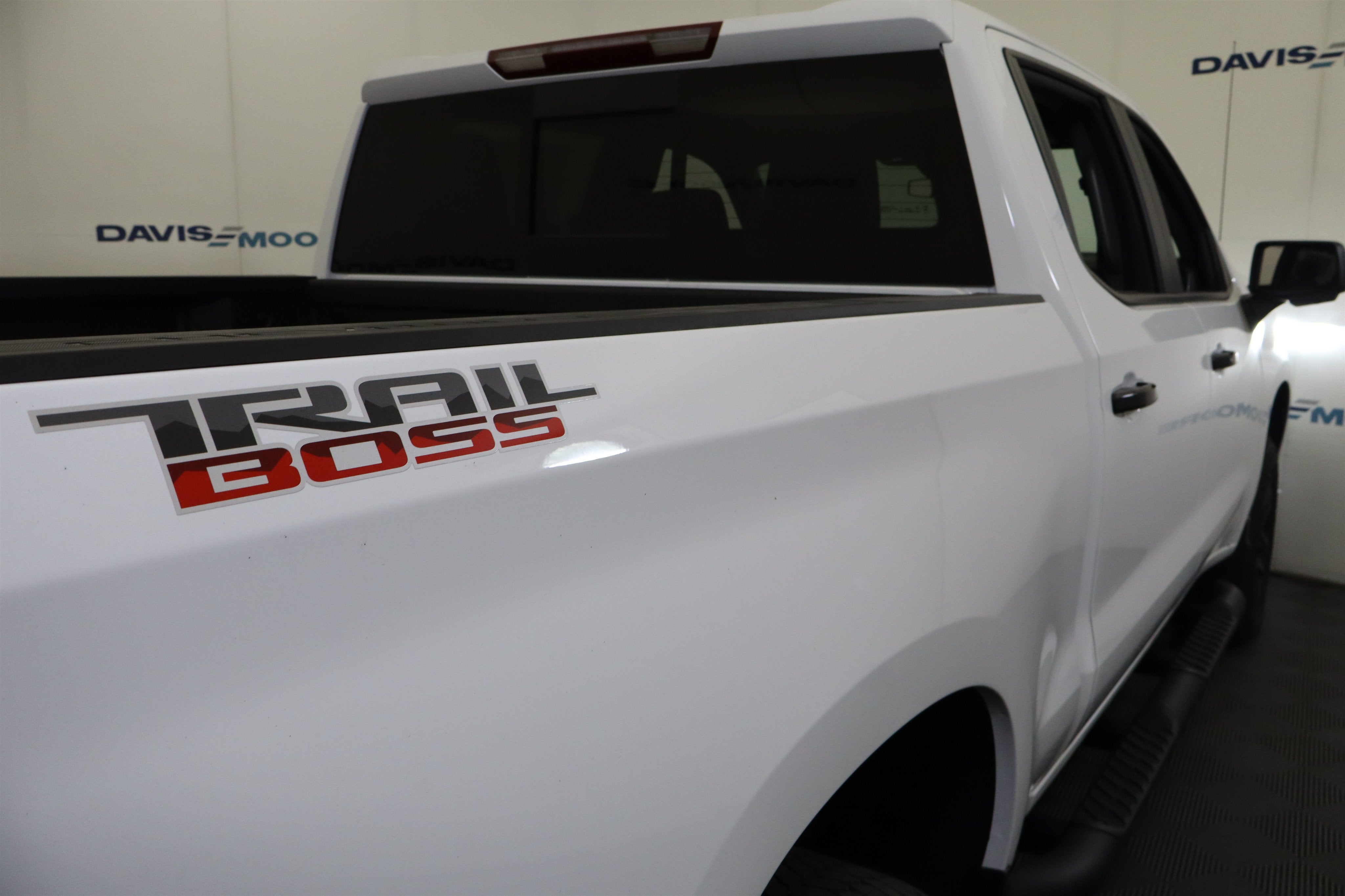 2026 Chevrolet Silverado 1500 LT Trail Boss Crew Cab 4WD