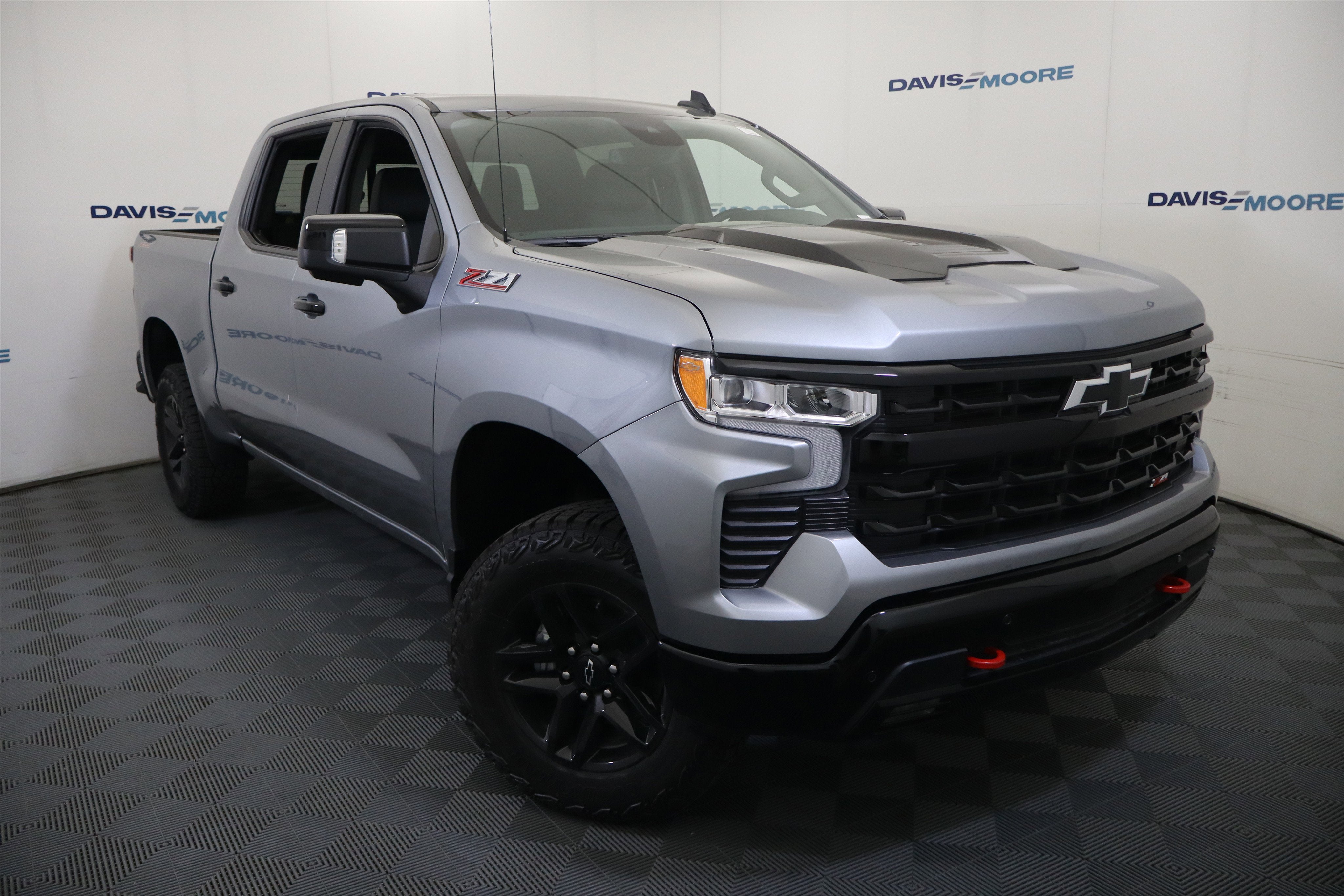 2026 Chevrolet Silverado 1500 LT Trail Boss Crew Cab 4WD