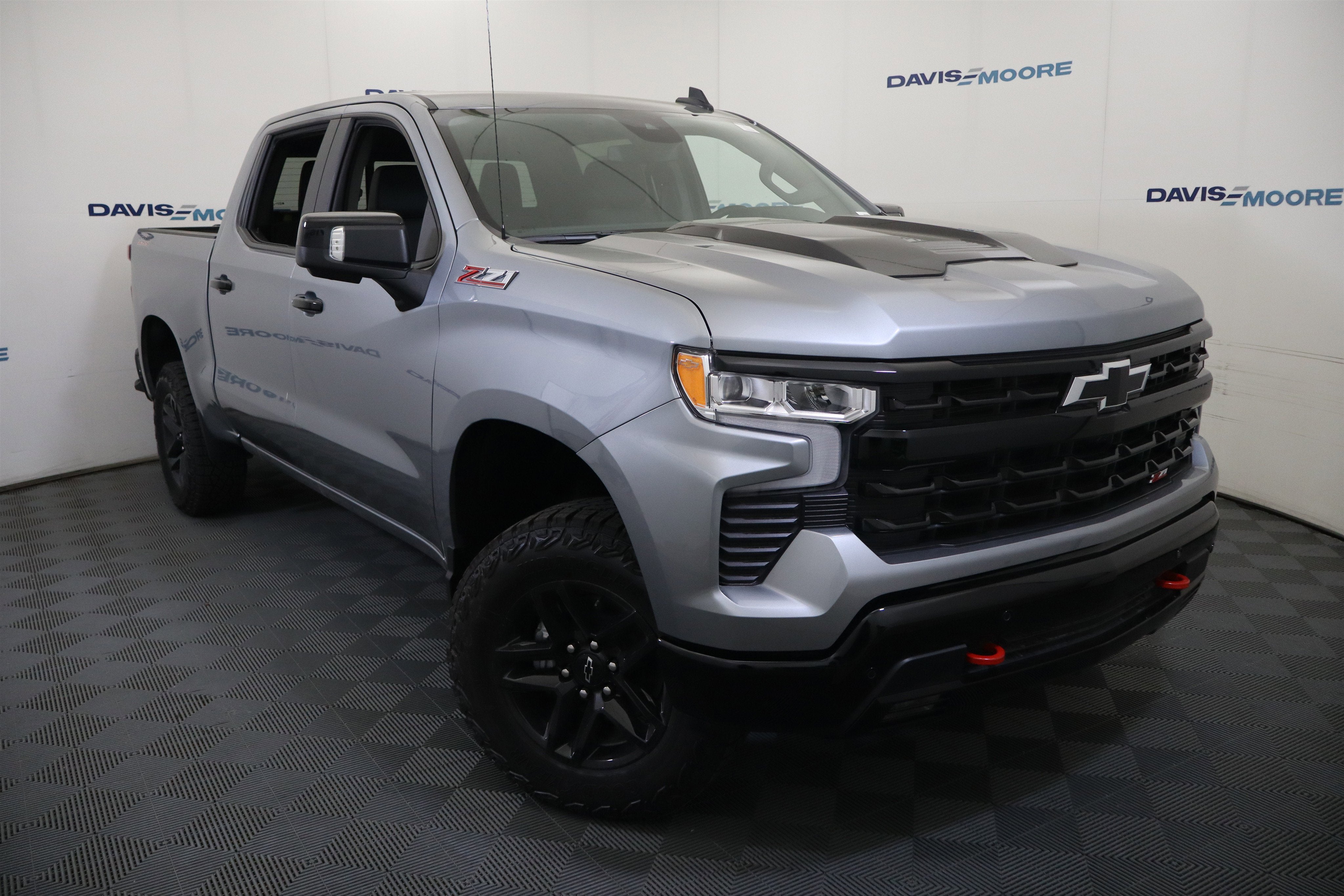 2026 Chevrolet Silverado 1500 LT Trail Boss Crew Cab 4WD