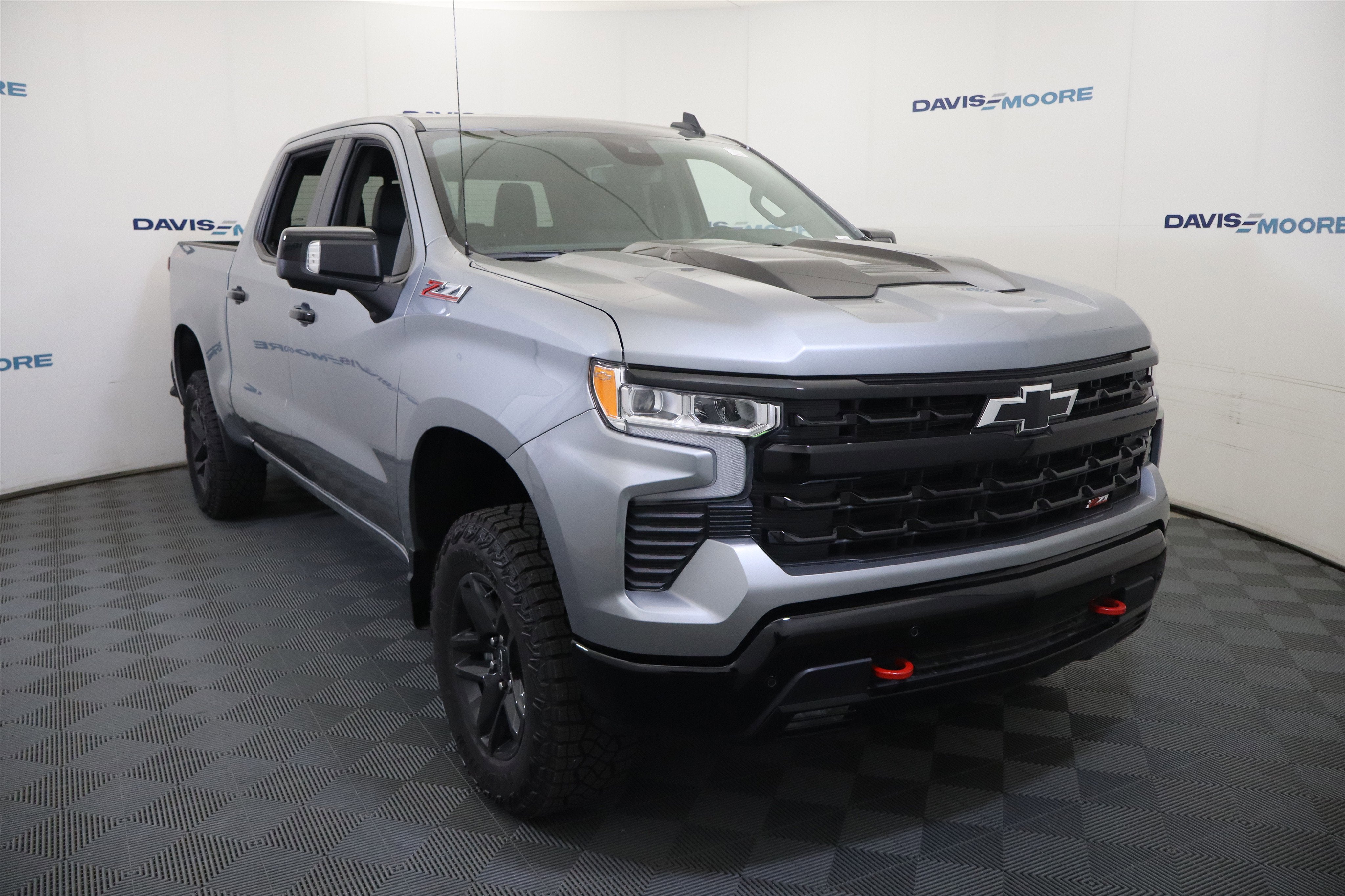 2026 Chevrolet Silverado 1500 LT Trail Boss Crew Cab 4WD