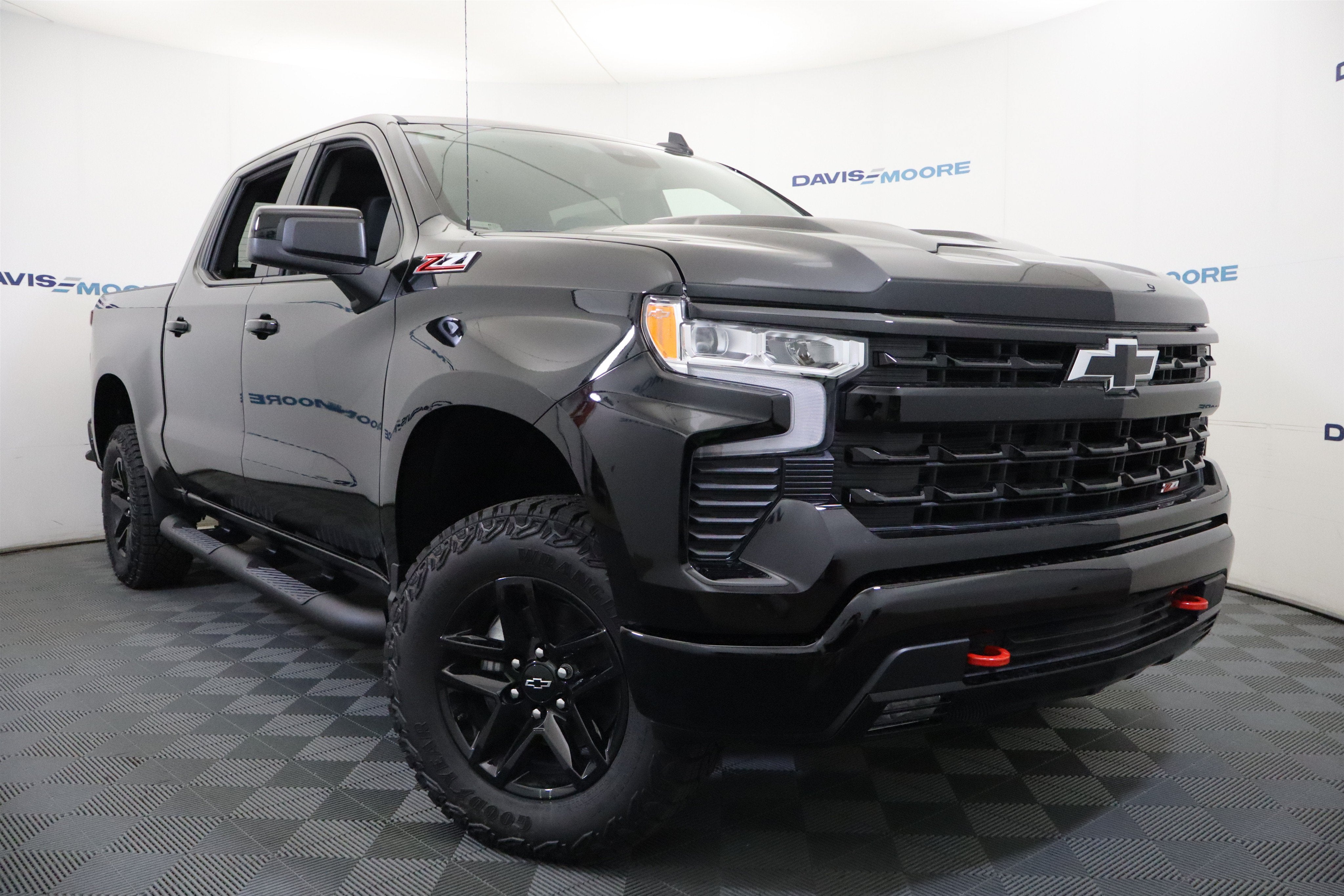 2026 Chevrolet Silverado 1500 LT Trail Boss Crew Cab 4WD