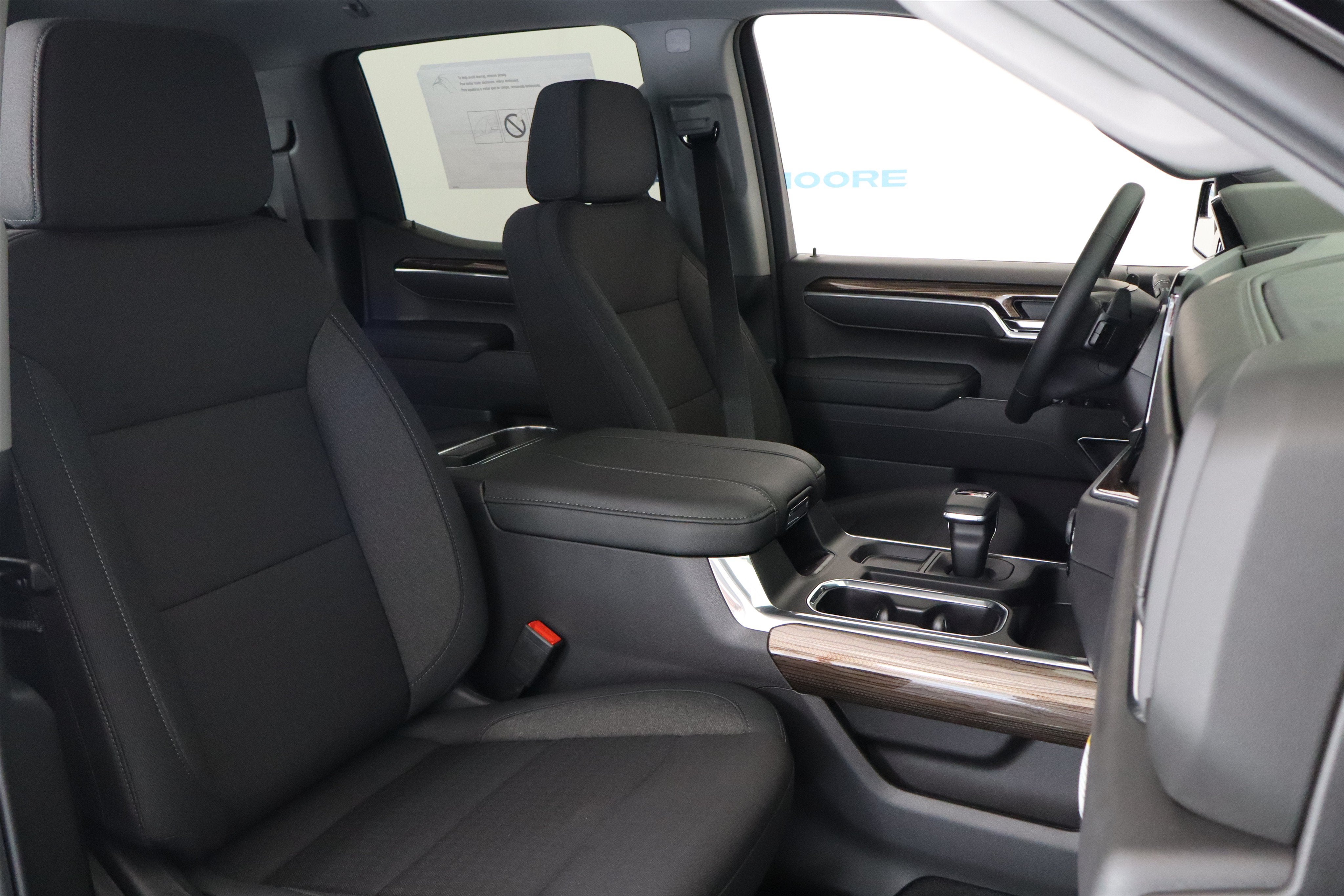 2026 Chevrolet Silverado 1500 LT Trail Boss Crew Cab 4WD
