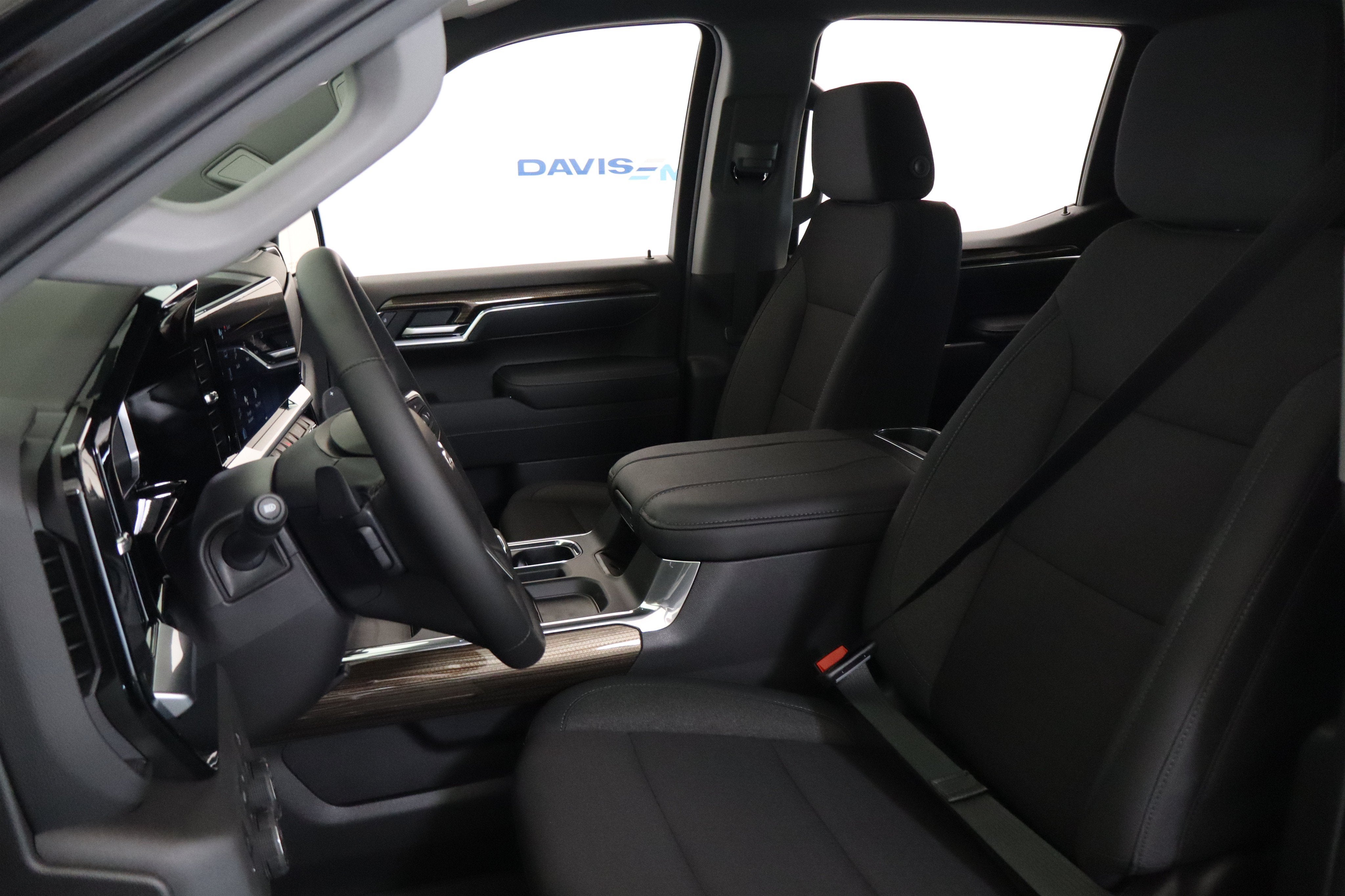 2026 Chevrolet Silverado 1500 LT Trail Boss Crew Cab 4WD