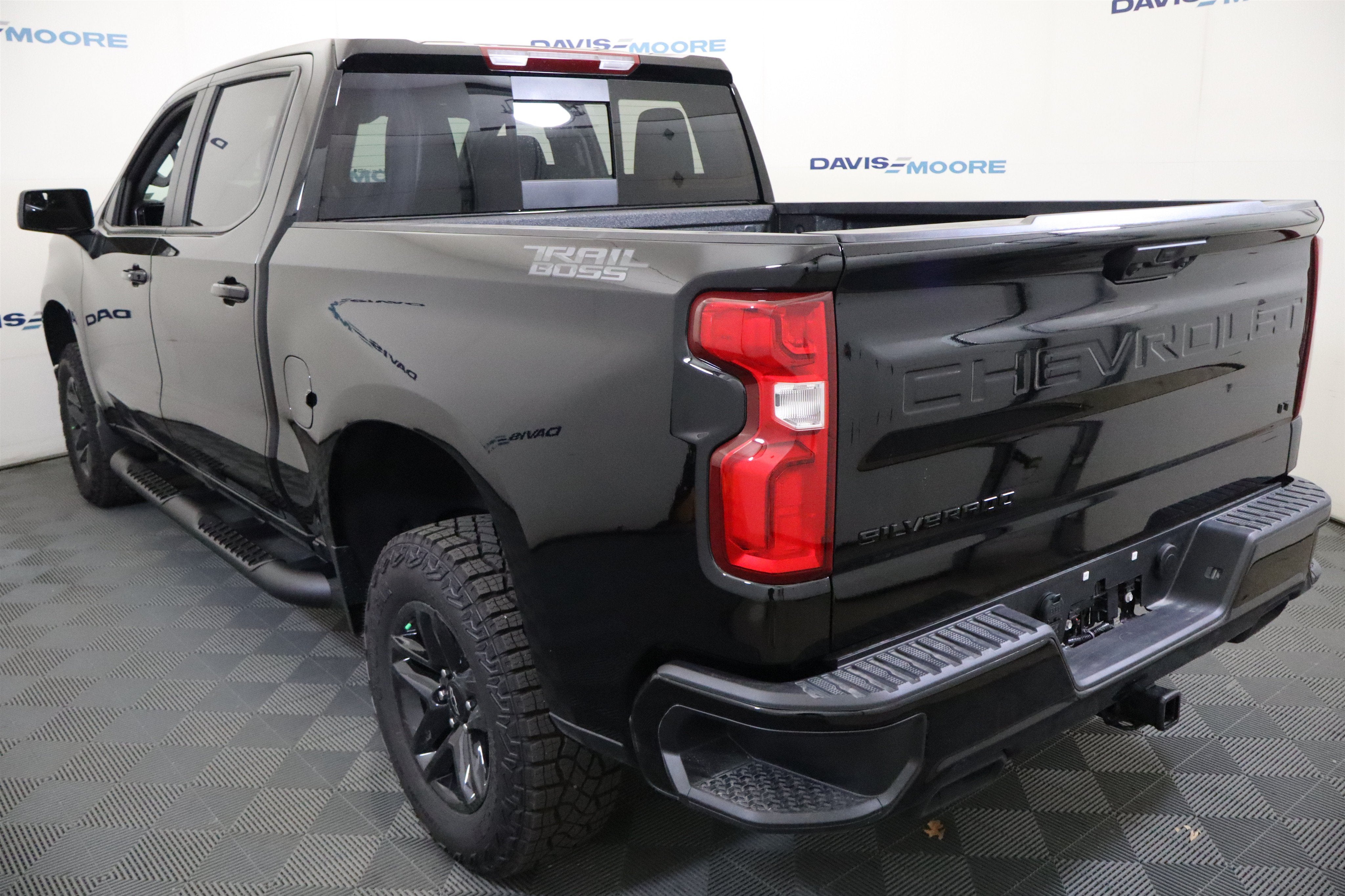2026 Chevrolet Silverado 1500 LT Trail Boss Crew Cab 4WD