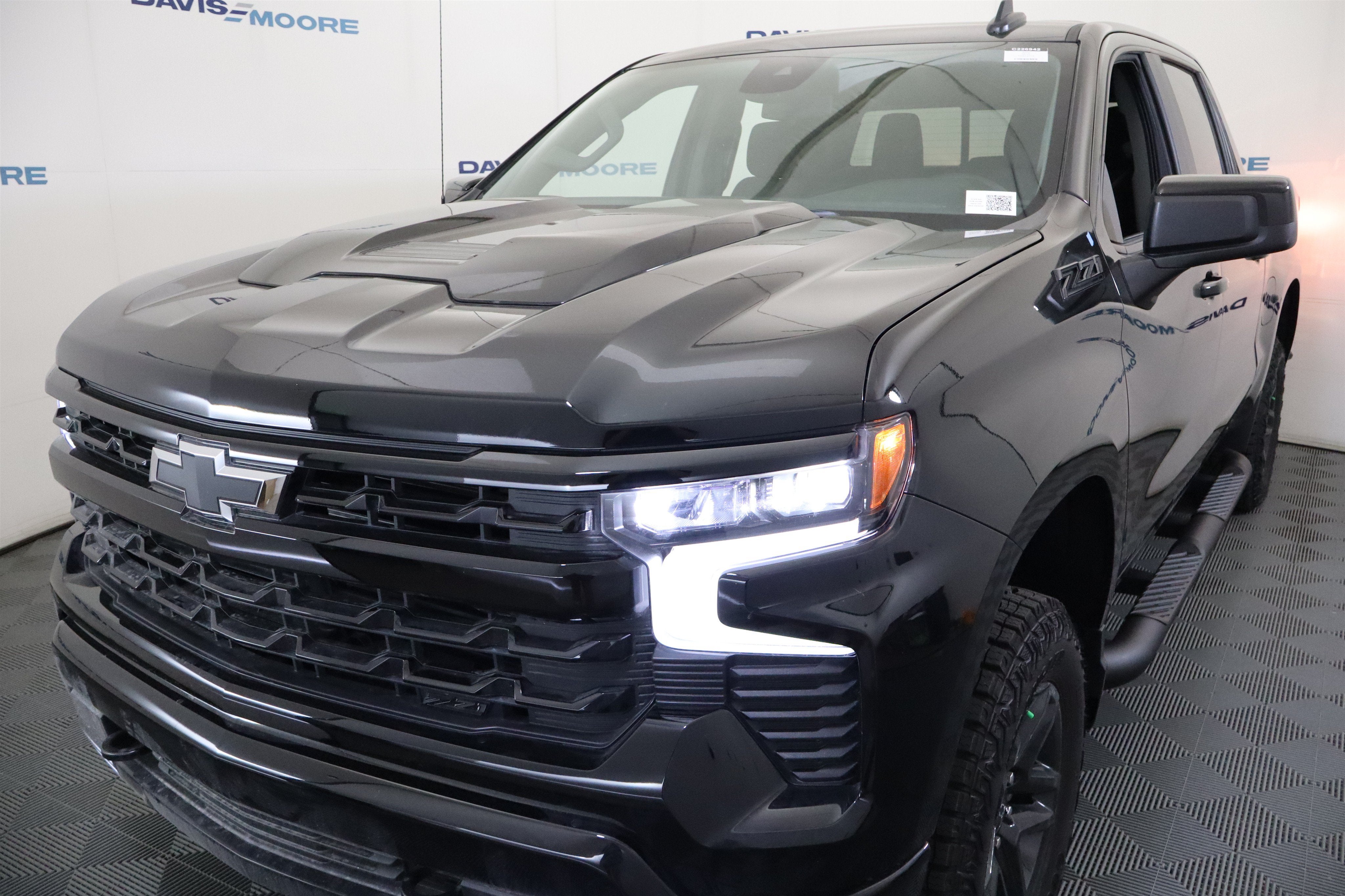 2026 Chevrolet Silverado 1500 LT Trail Boss Crew Cab 4WD