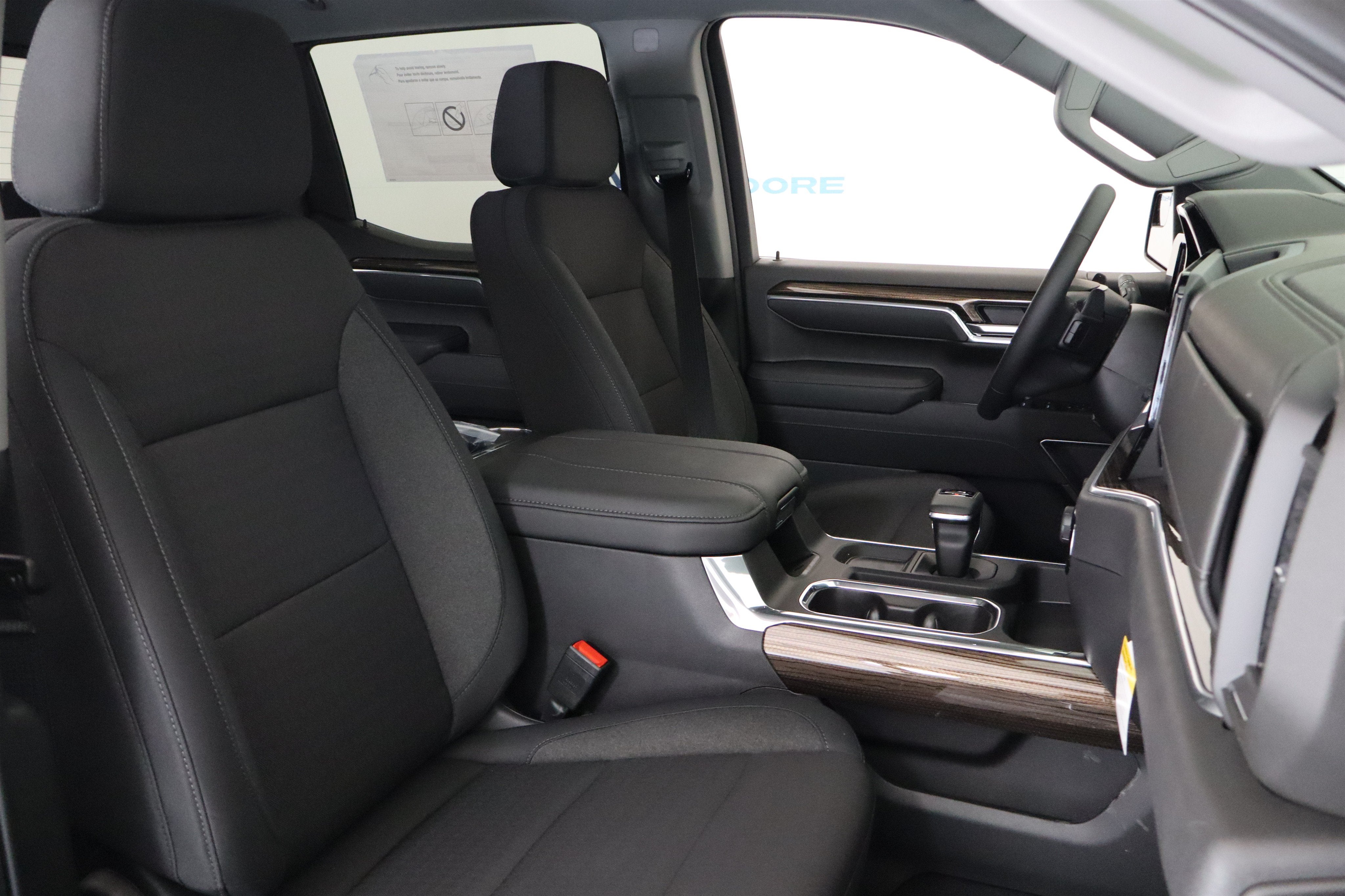 2026 Chevrolet Silverado 1500 LT Trail Boss Crew Cab 4WD