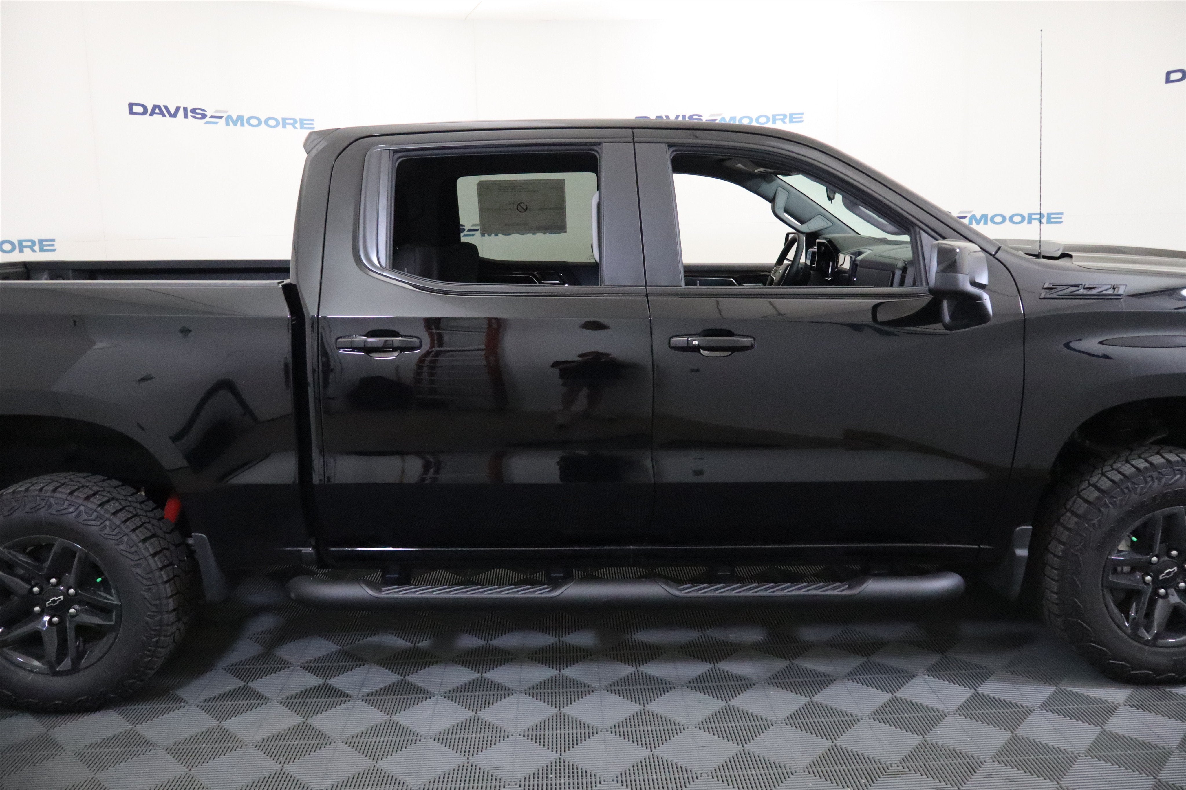 2026 Chevrolet Silverado 1500 LT Trail Boss Crew Cab 4WD