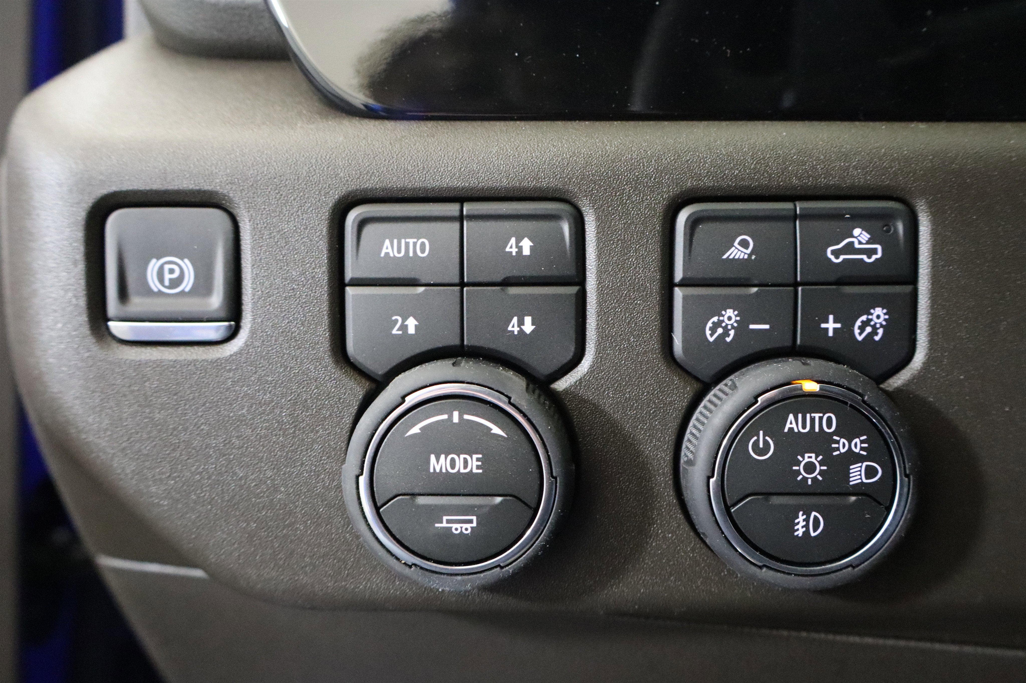 2026 Chevrolet Silverado 1500 LT Trail Boss Crew Cab 4WD