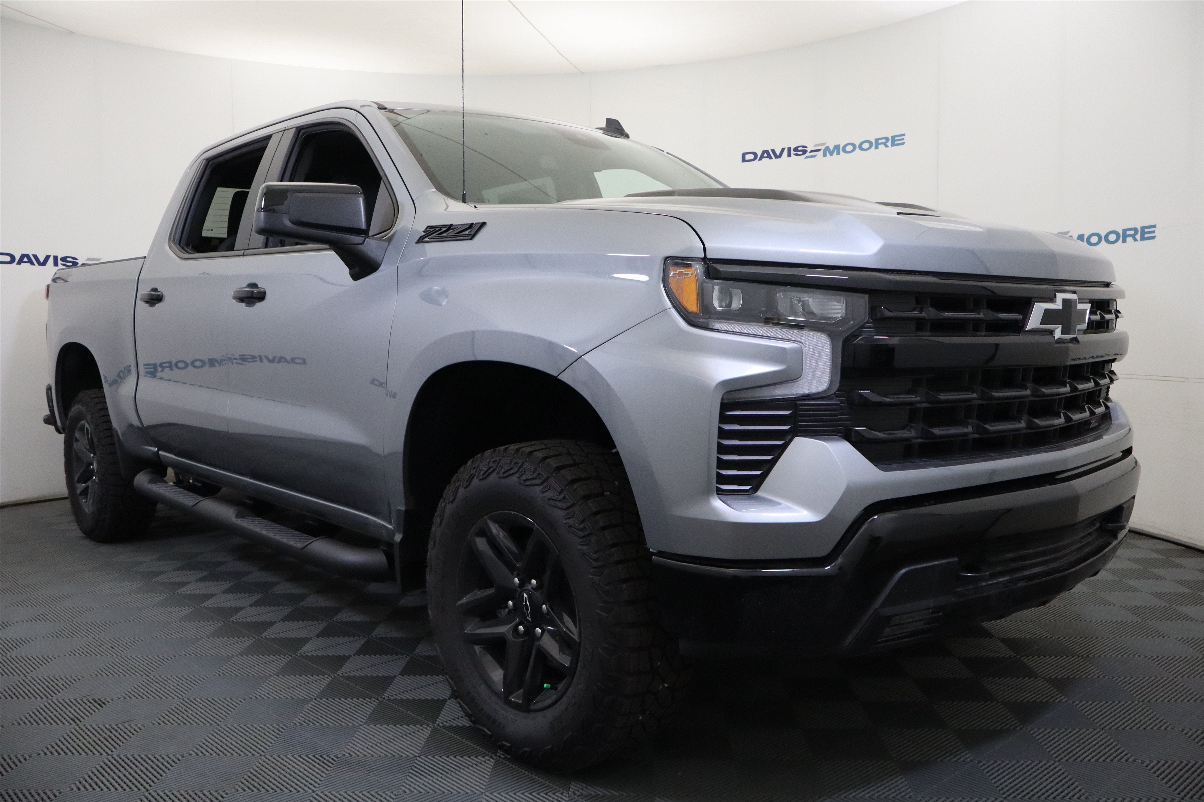 2026 Chevrolet Silverado 1500 LT Trail Boss Crew Cab 4WD