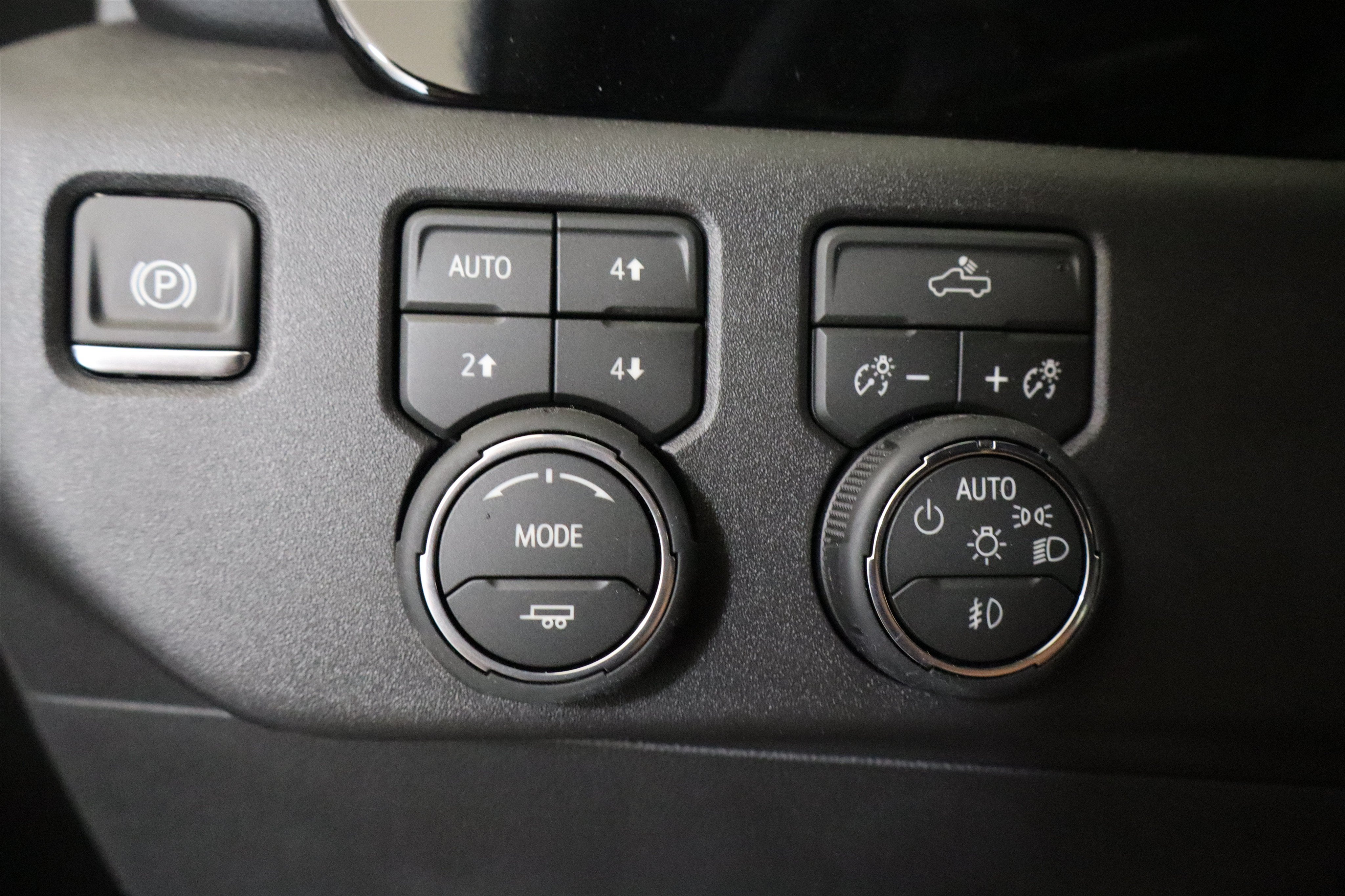 2026 Chevrolet Silverado 1500 LT Trail Boss Crew Cab 4WD