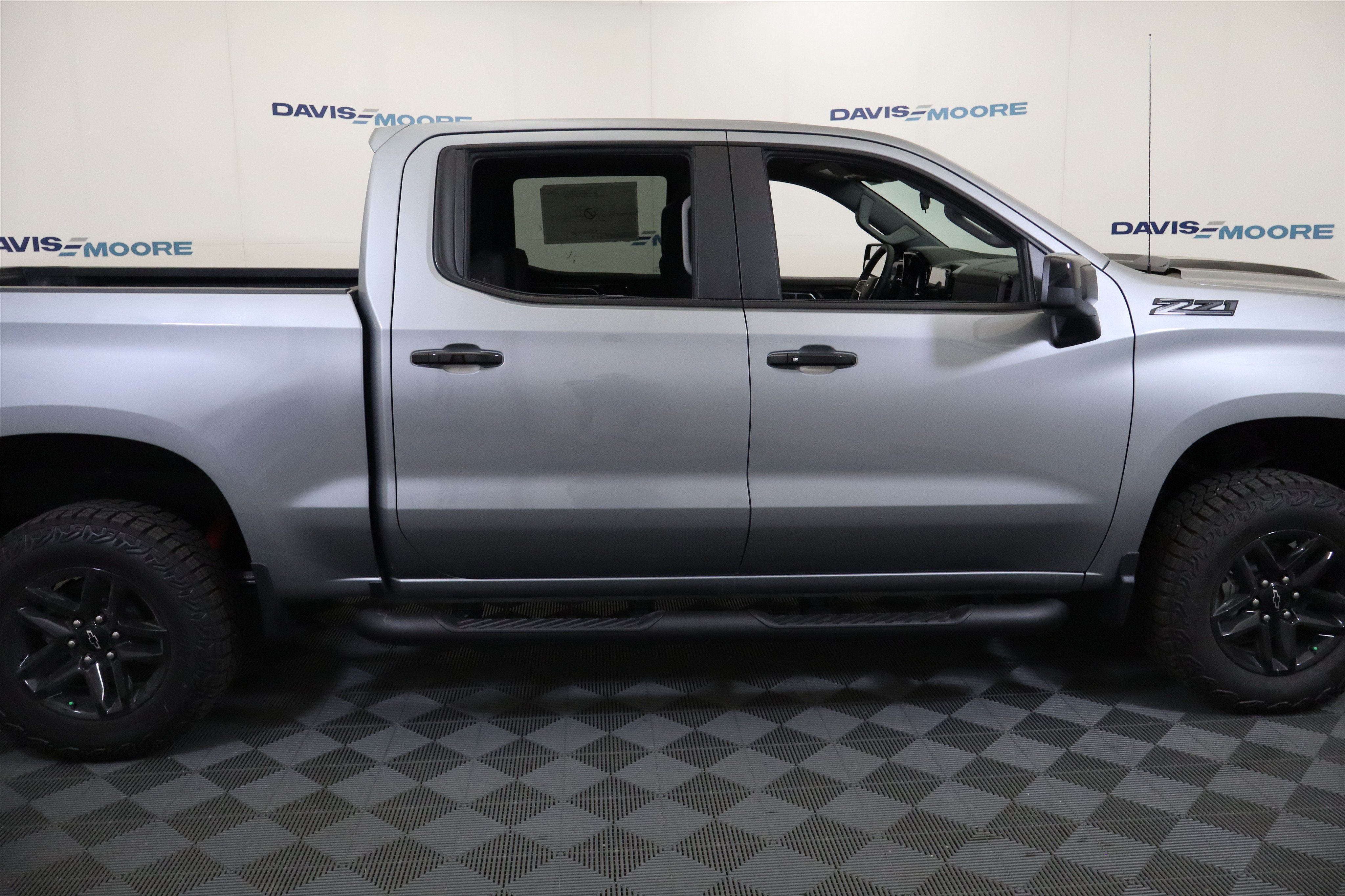 2026 Chevrolet Silverado 1500 LT Trail Boss Crew Cab 4WD