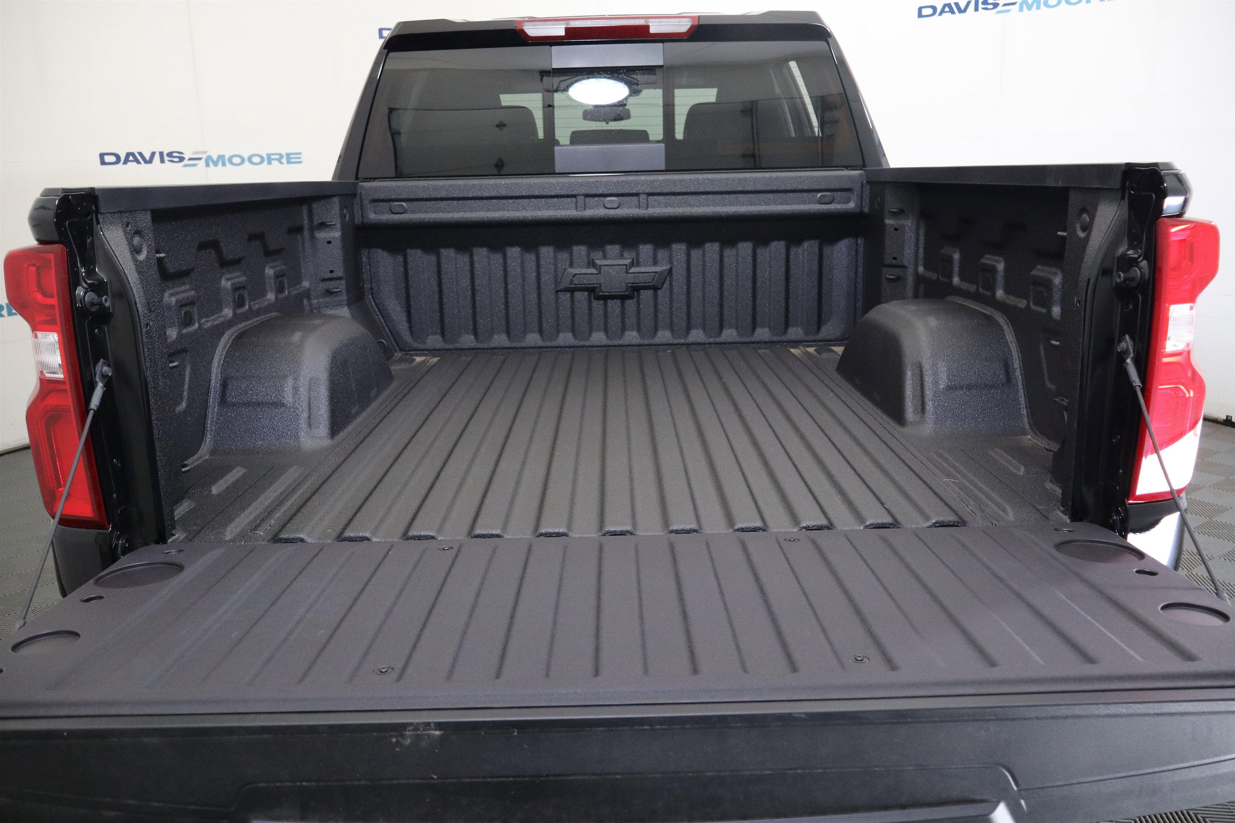 2026 Chevrolet Silverado 1500 LT Trail Boss Crew Cab 4WD