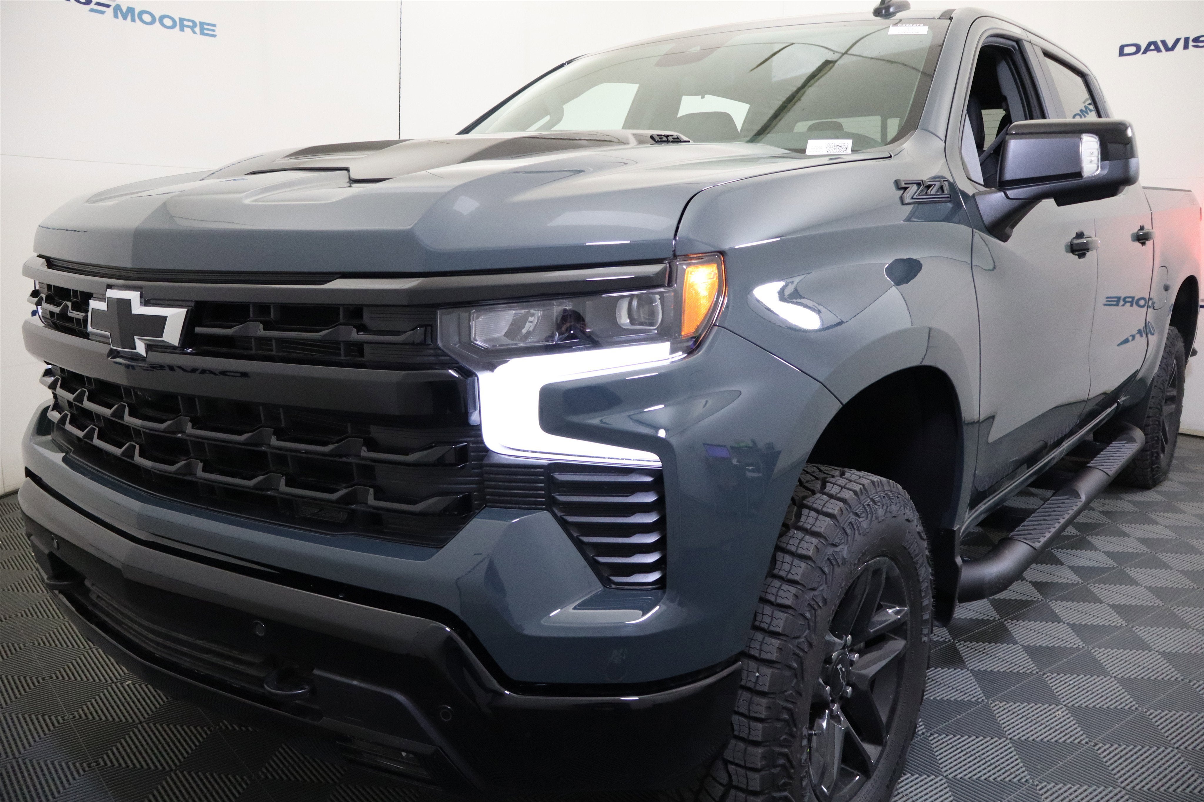 2026 Chevrolet Silverado 1500 LT Trail Boss Crew Cab 4WD