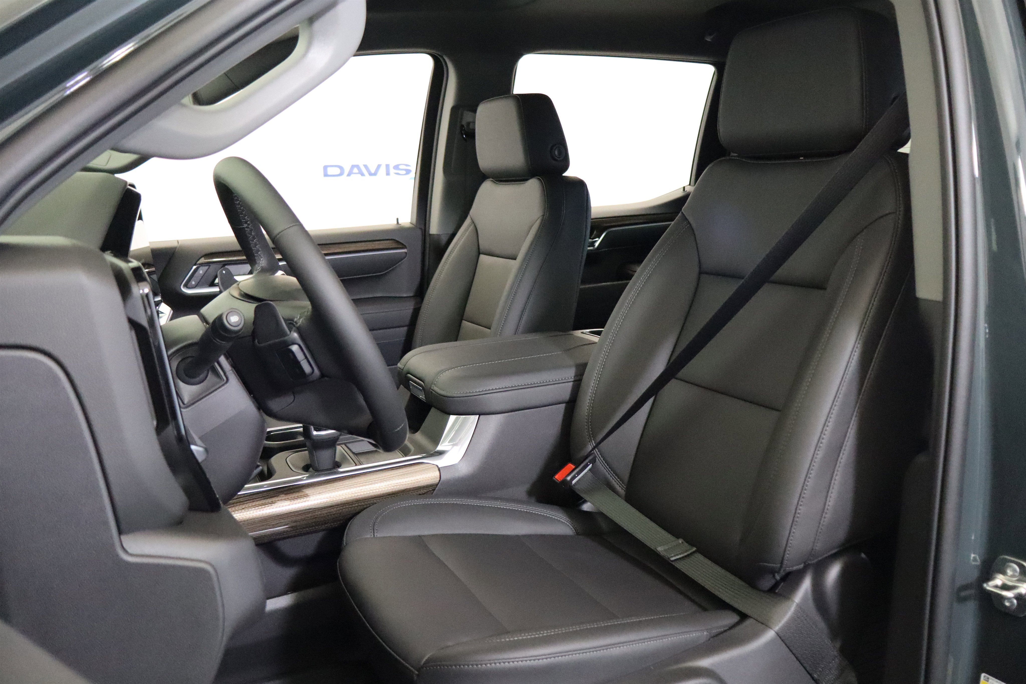 2026 Chevrolet Silverado 1500 LT Trail Boss Crew Cab 4WD