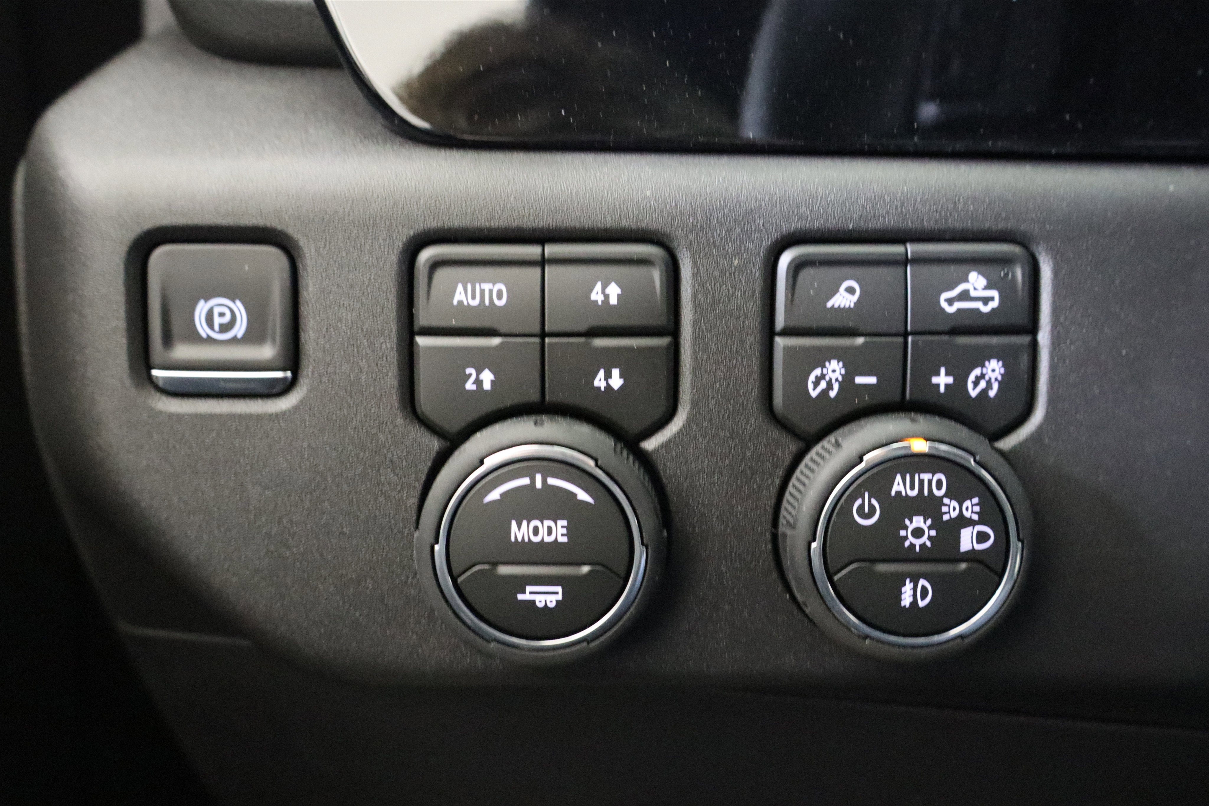 2026 Chevrolet Silverado 1500 LT Trail Boss Crew Cab 4WD