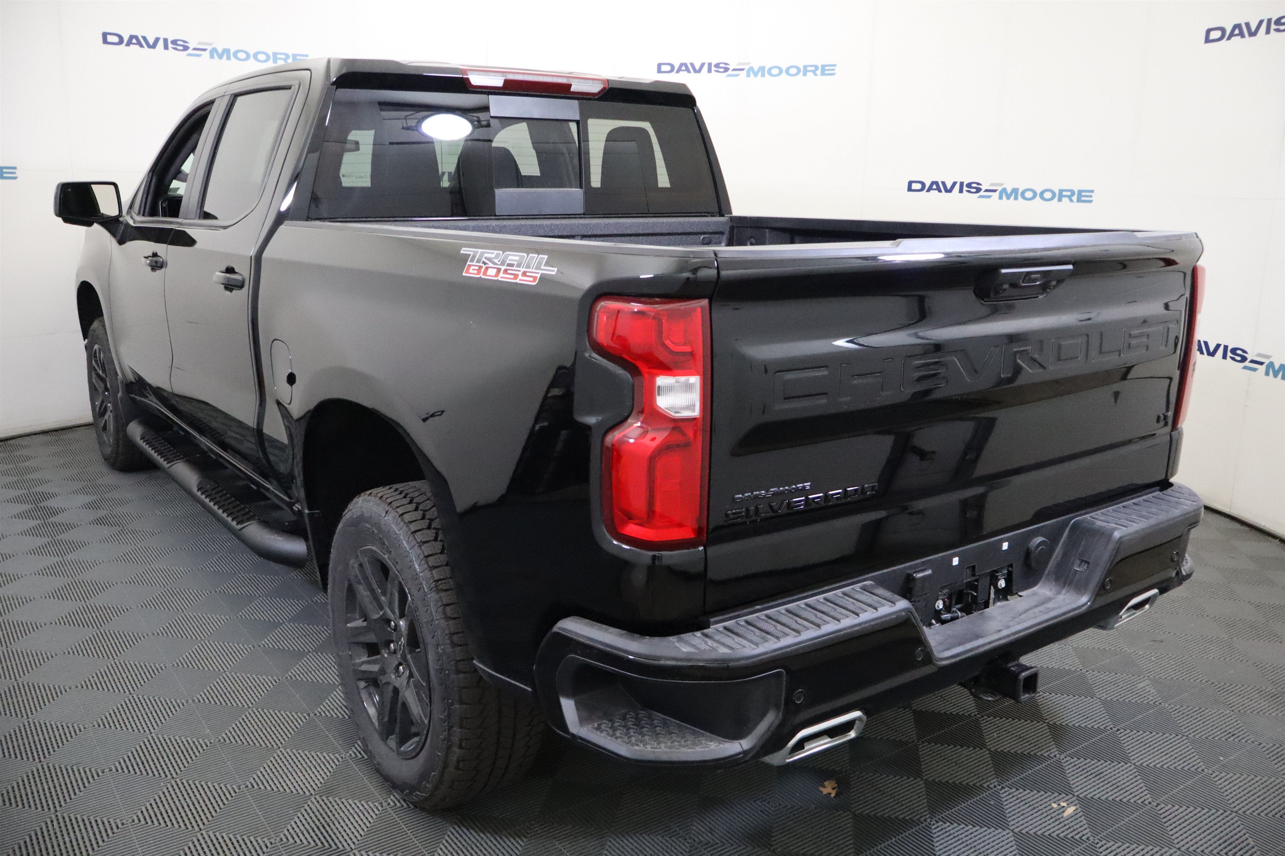 2026 Chevrolet Silverado 1500 LT Trail Boss Crew Cab 4WD