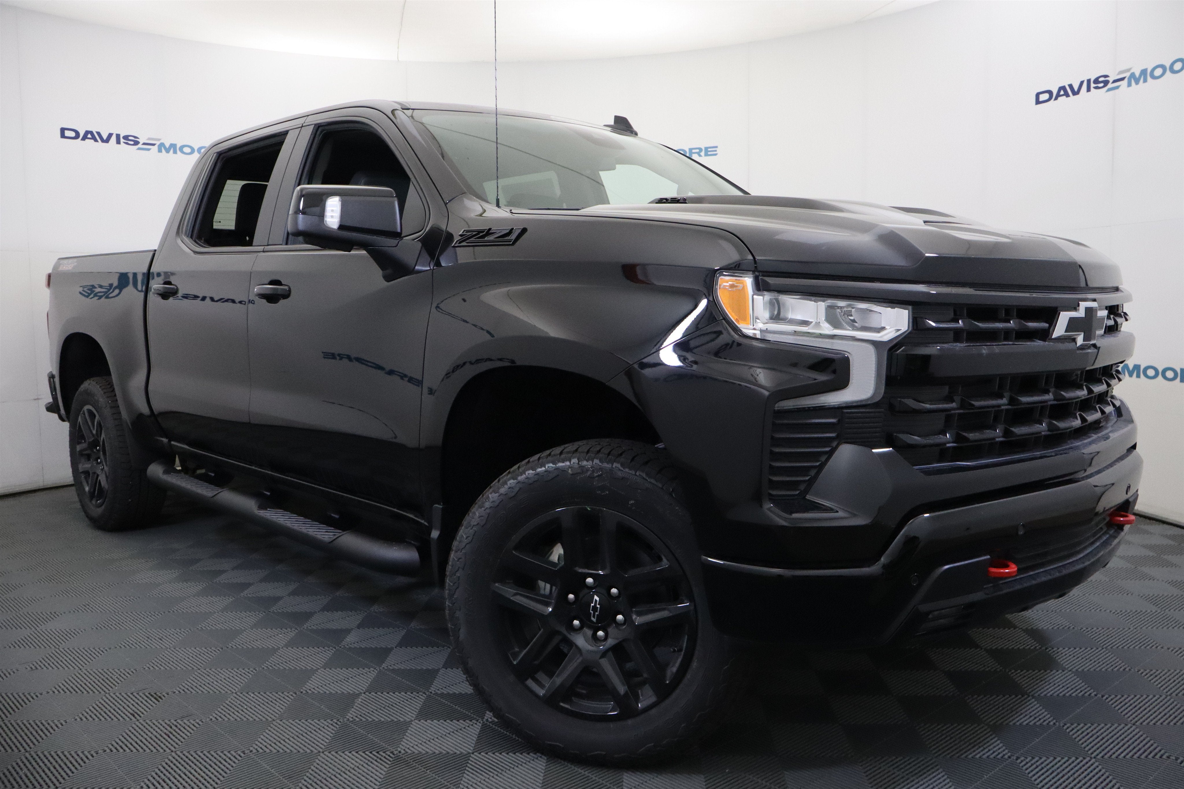 2026 Chevrolet Silverado 1500 LT Trail Boss Crew Cab 4WD