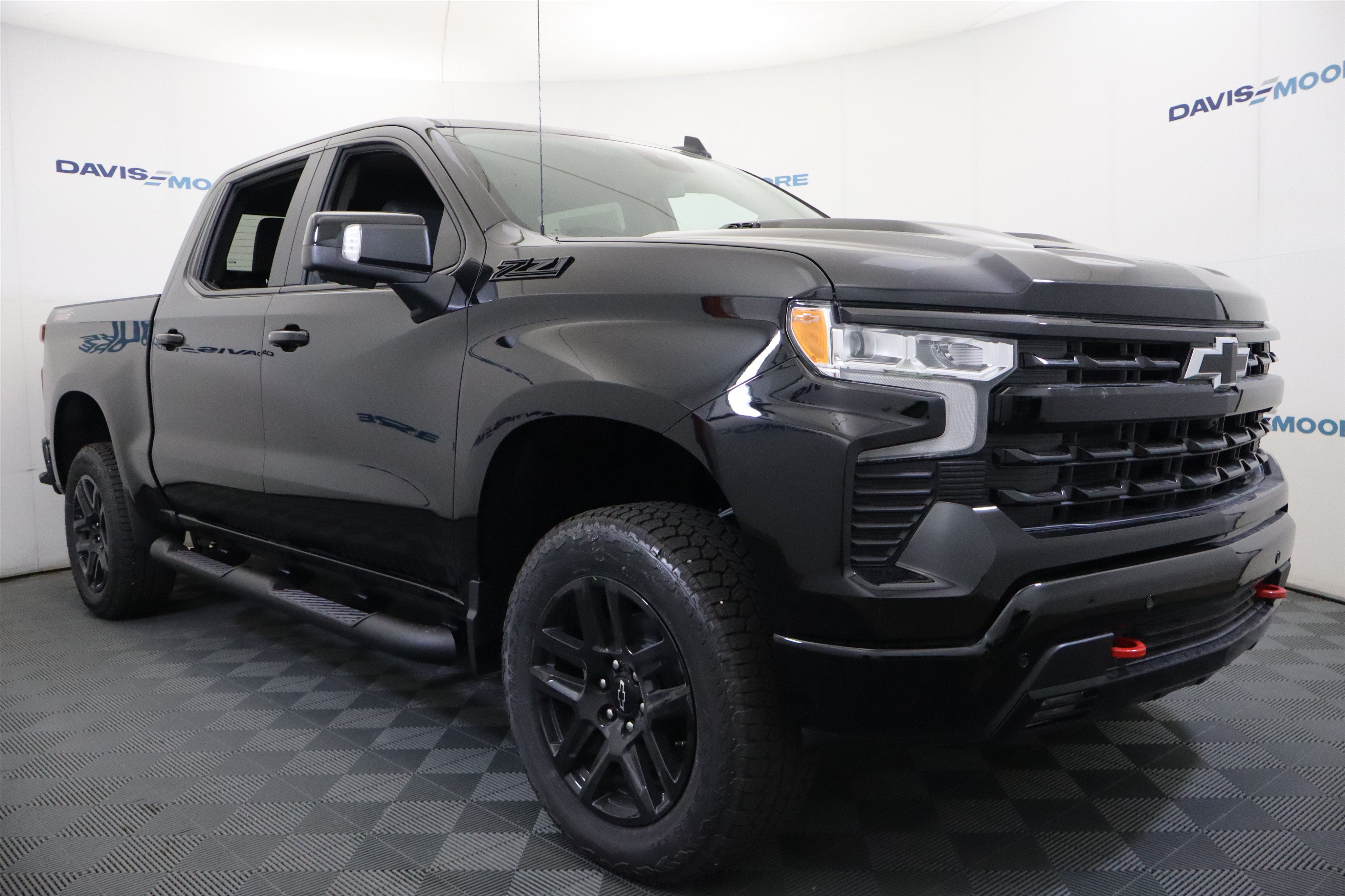 2026 Chevrolet Silverado 1500 LT Trail Boss Crew Cab 4WD