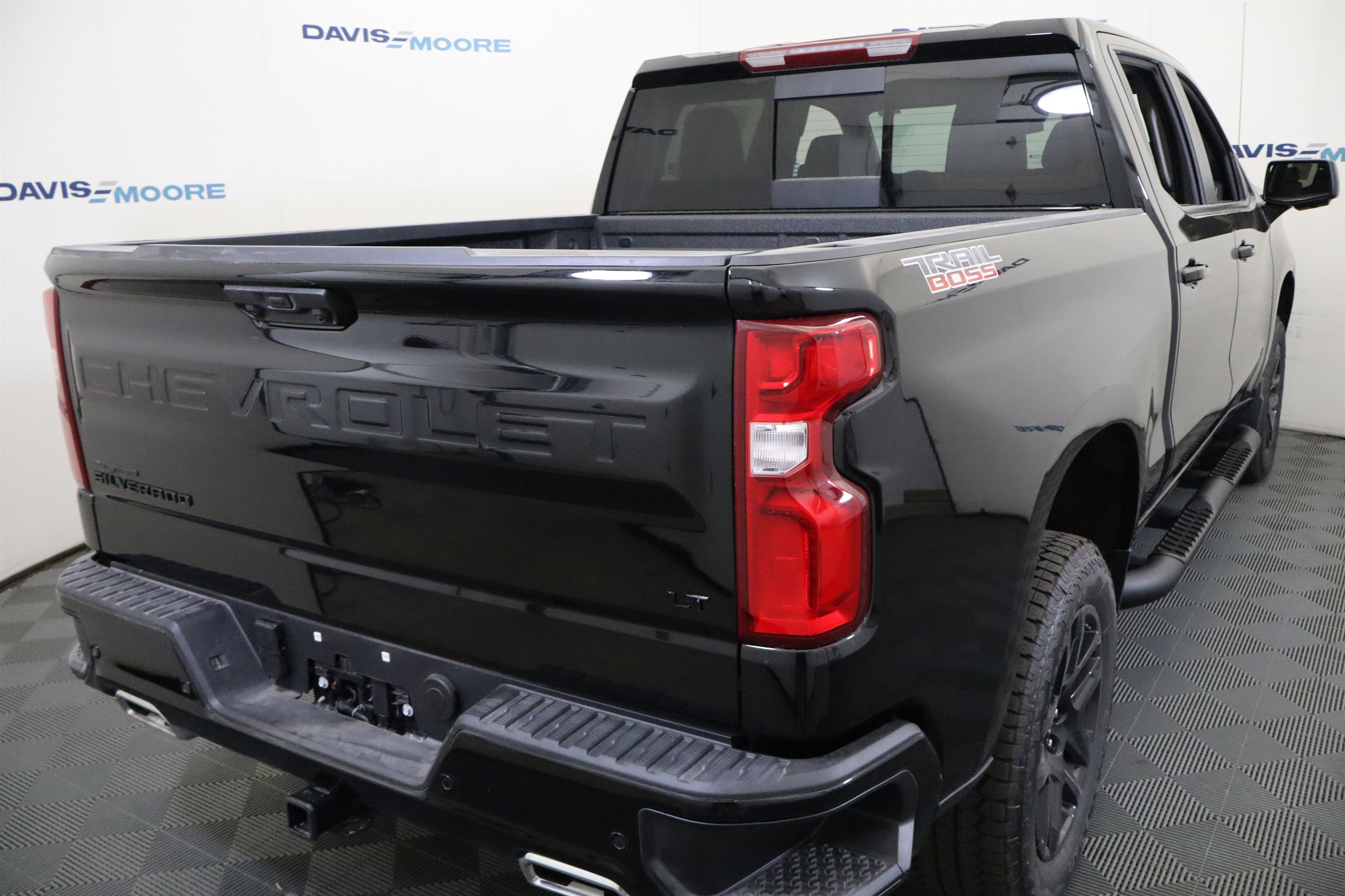 2026 Chevrolet Silverado 1500 LT Trail Boss Crew Cab 4WD