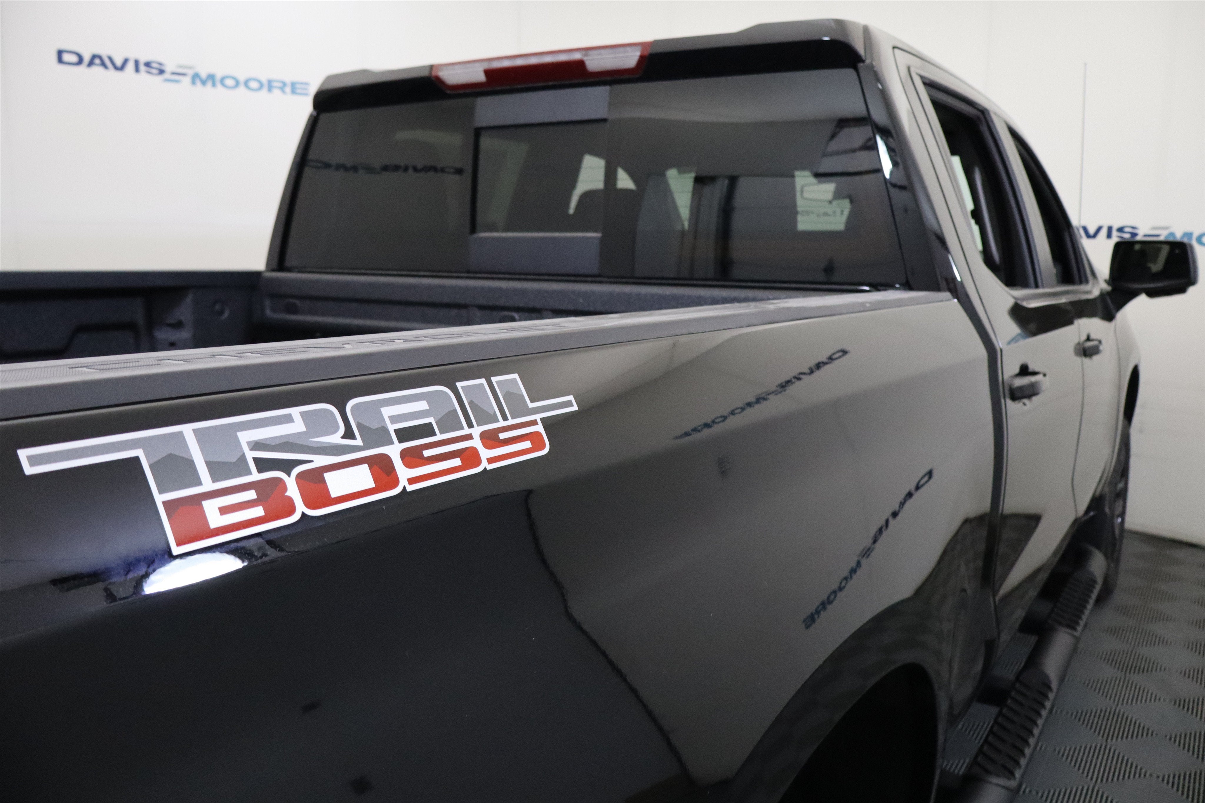 2026 Chevrolet Silverado 1500 LT Trail Boss Crew Cab 4WD