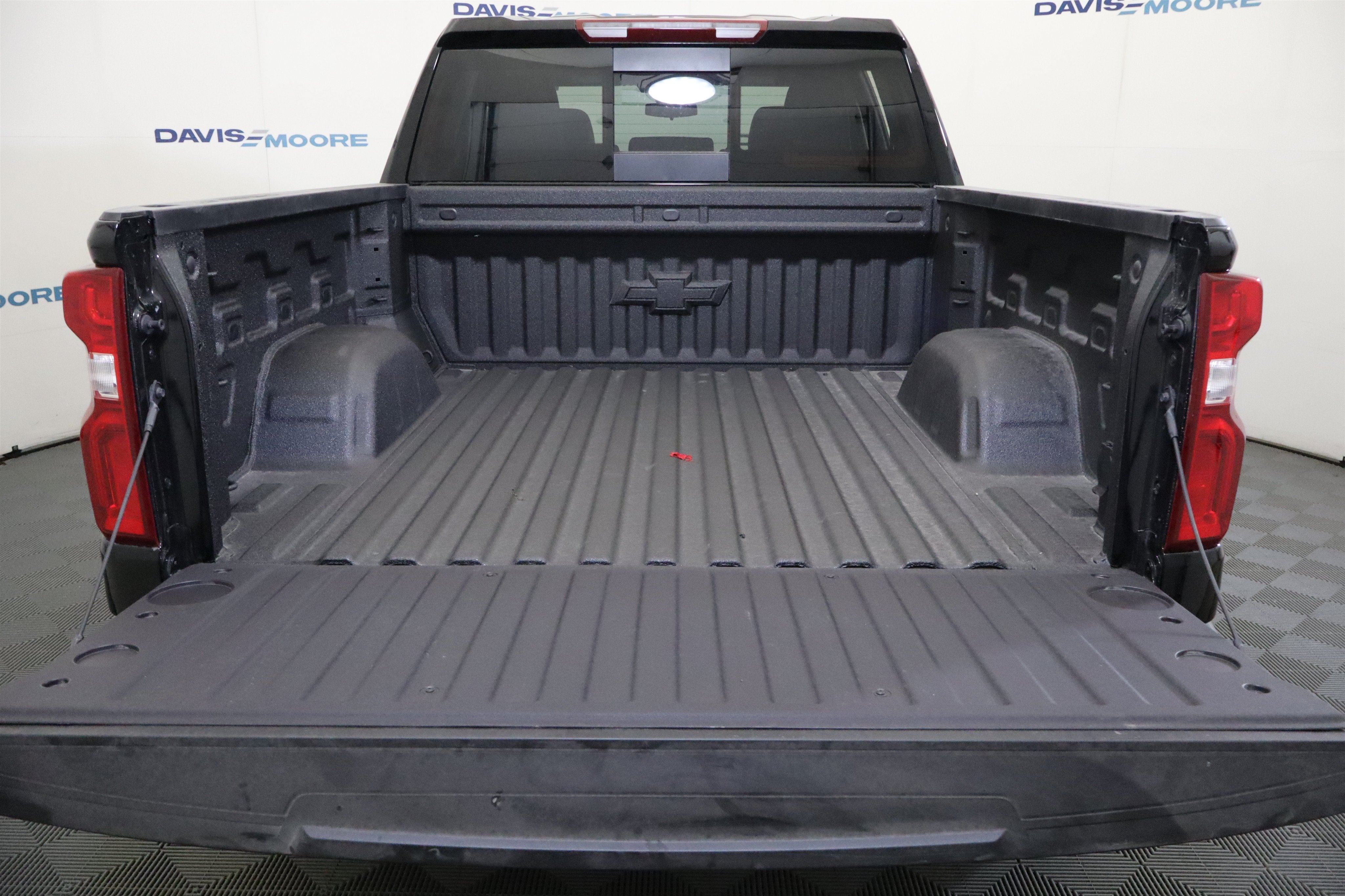 2026 Chevrolet Silverado 1500 LT Trail Boss Crew Cab 4WD