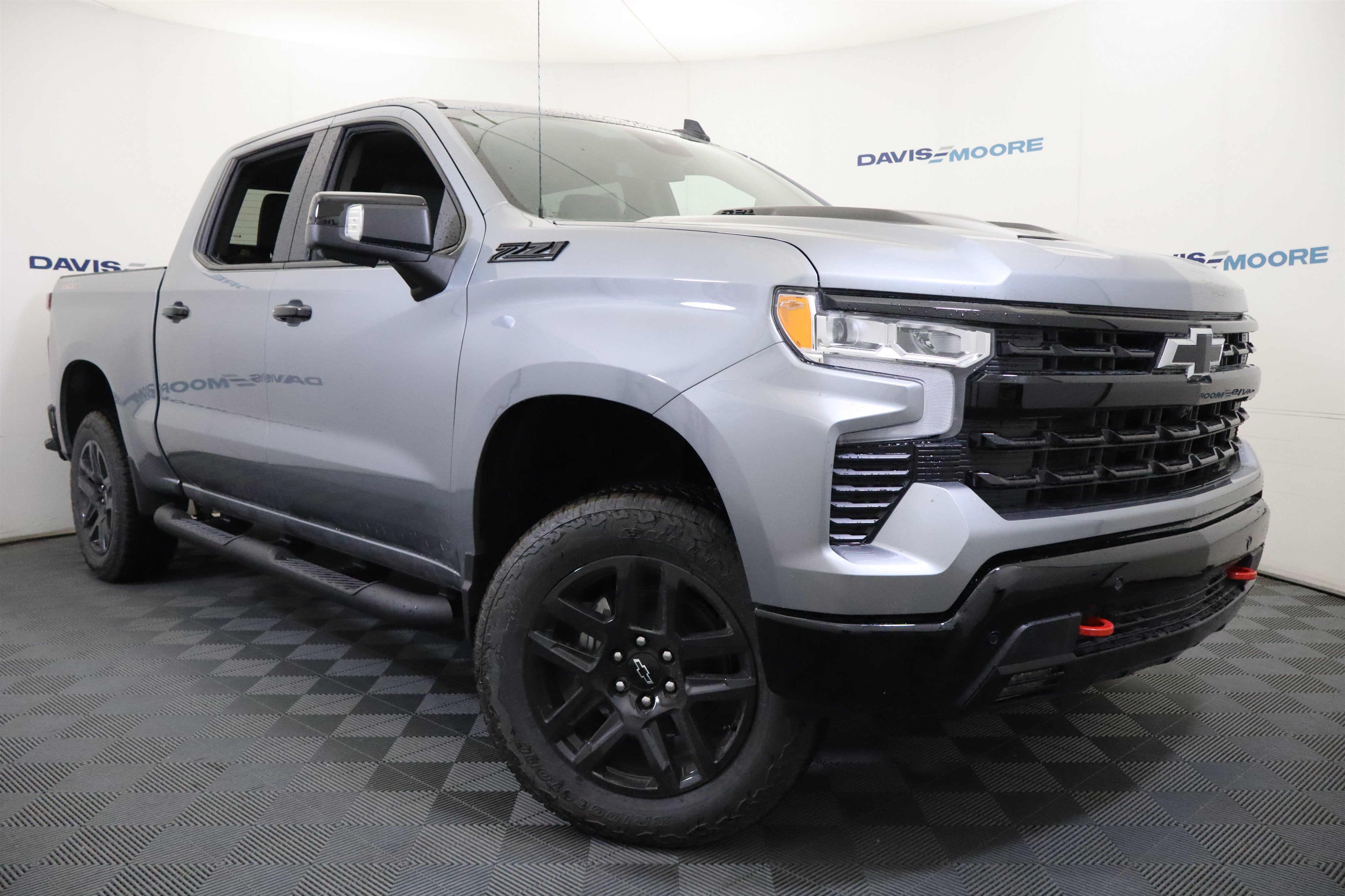 2026 Chevrolet Silverado 1500 LT Trail Boss Crew Cab 4WD
