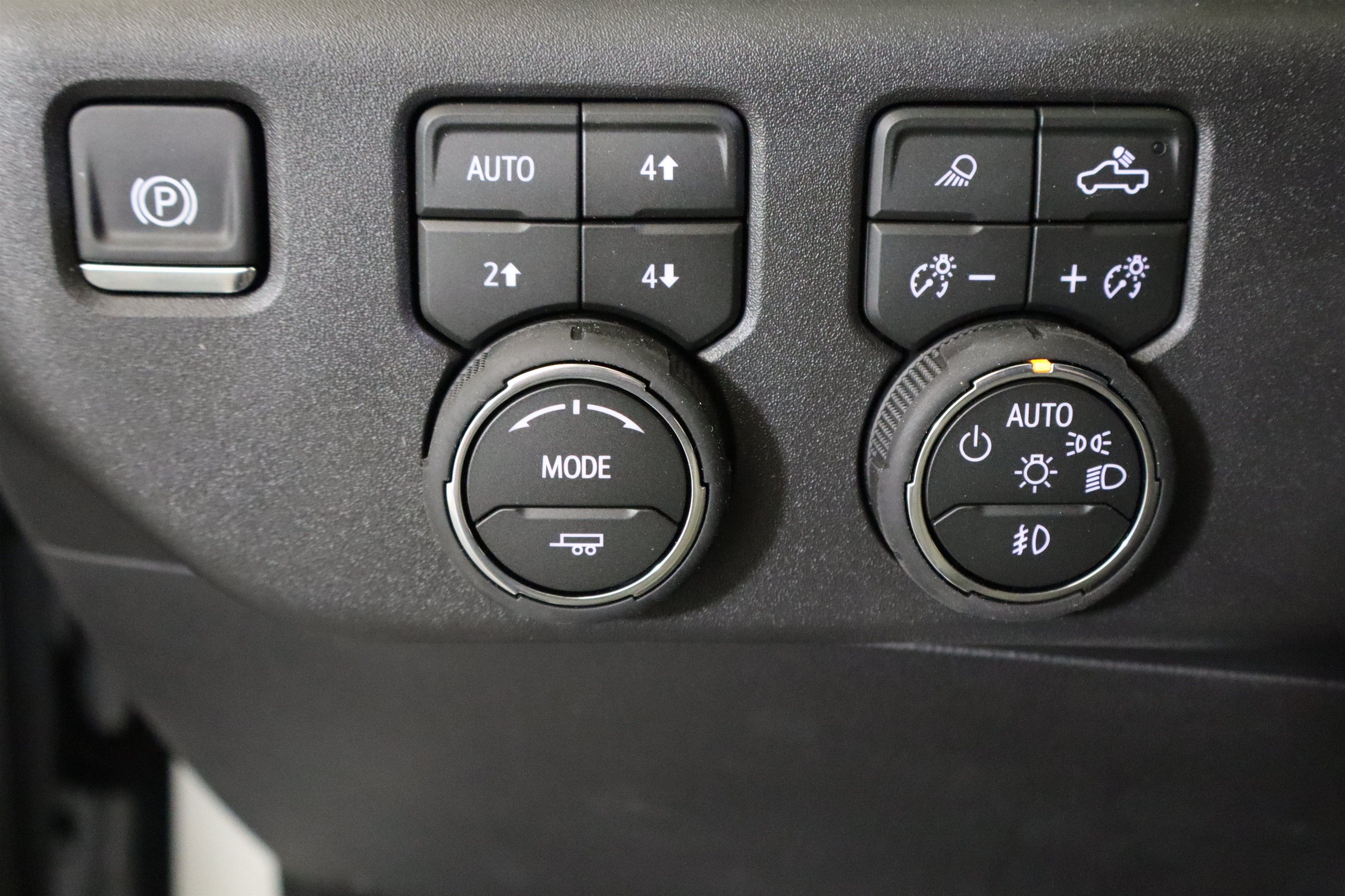 2026 Chevrolet Silverado 1500 LT Trail Boss Crew Cab 4WD