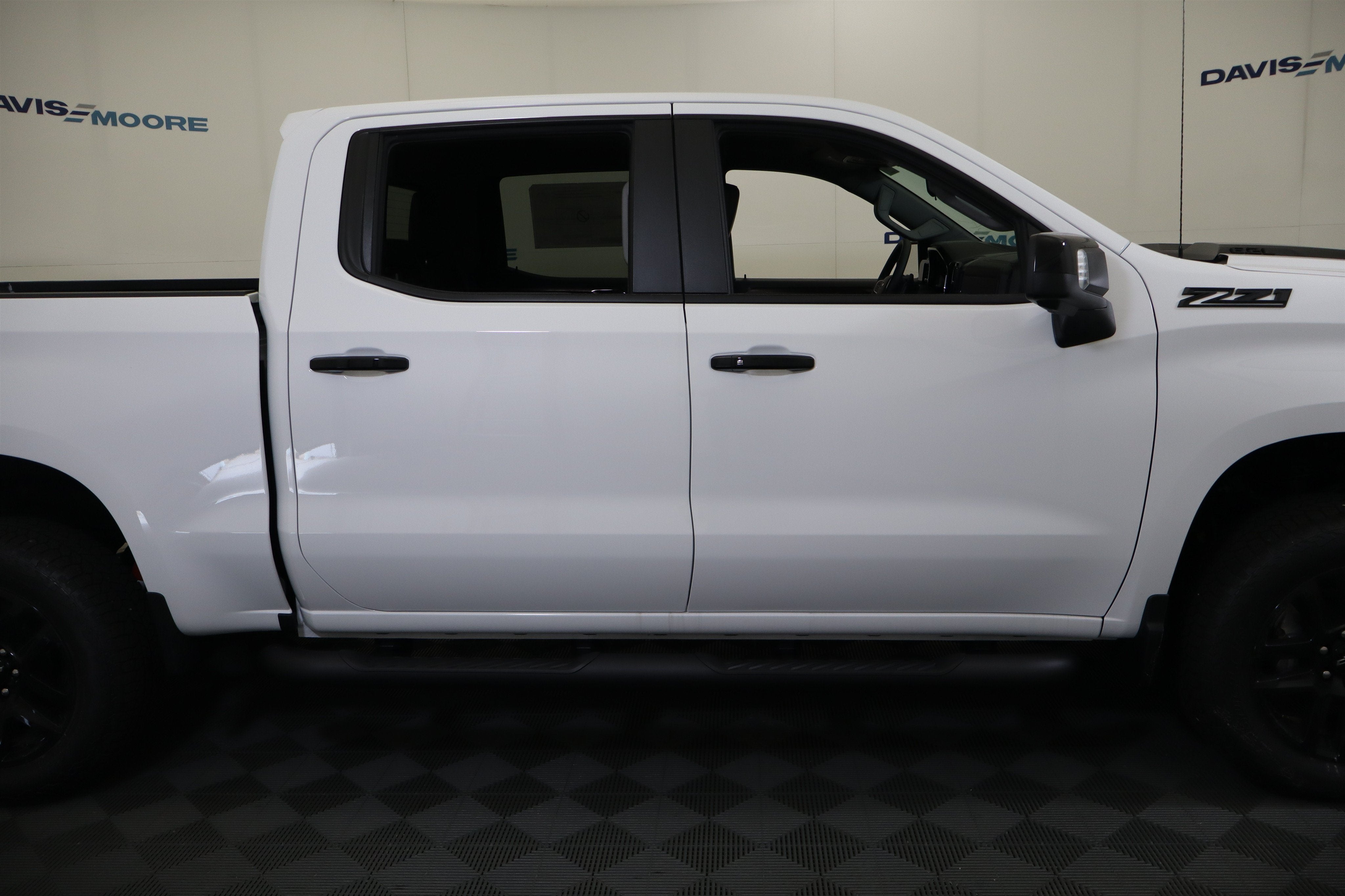 2026 Chevrolet Silverado 1500 LT Trail Boss Crew Cab 4WD