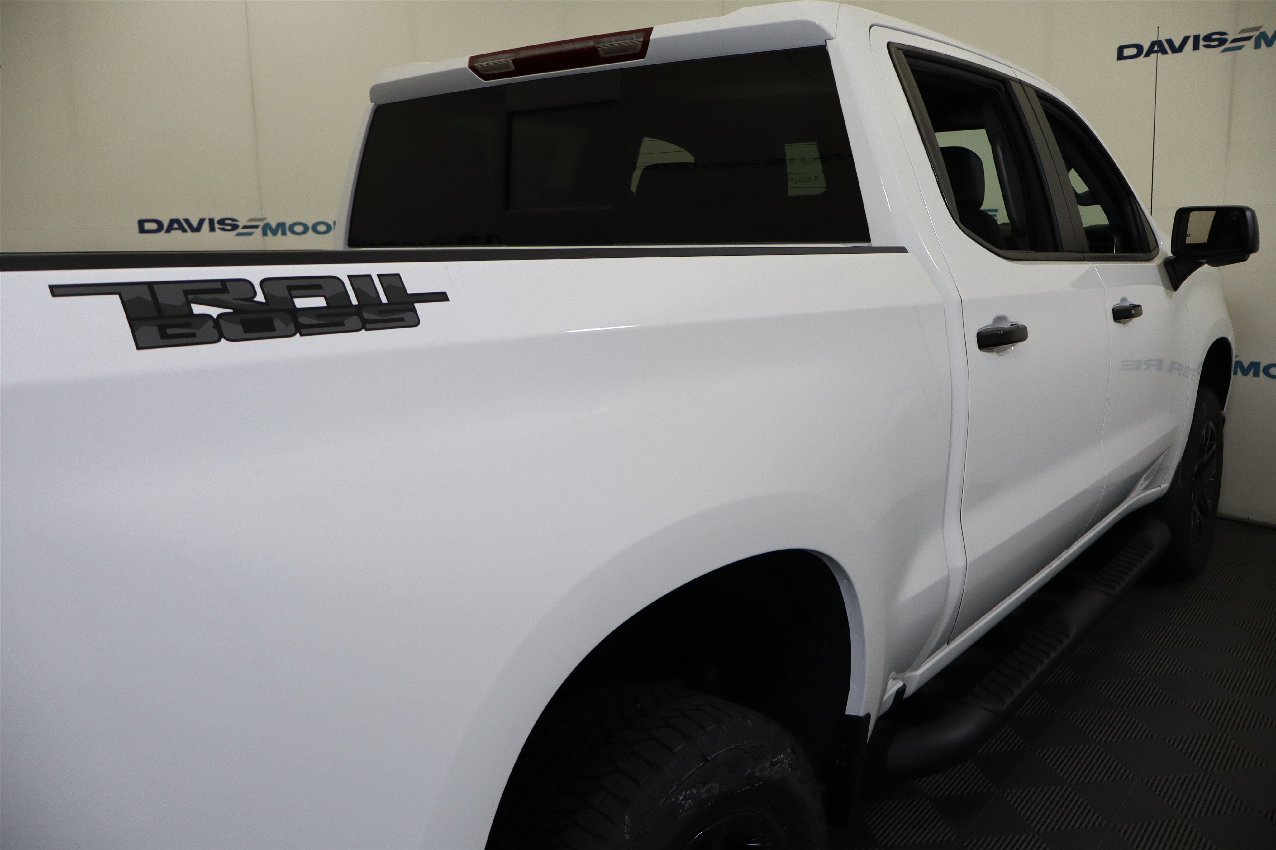 2026 Chevrolet Silverado 1500 LT Trail Boss Crew Cab 4WD
