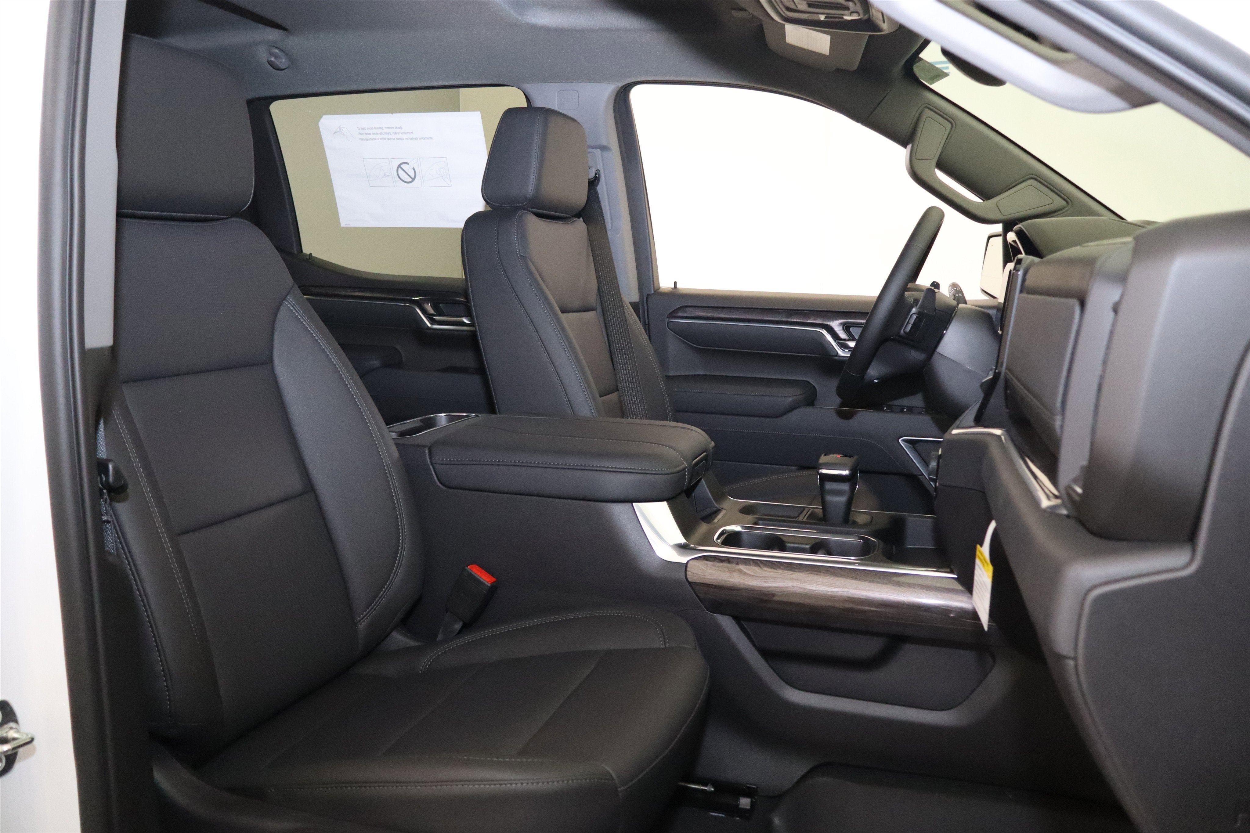 2026 Chevrolet Silverado 1500 LTZ Crew Cab 4WD