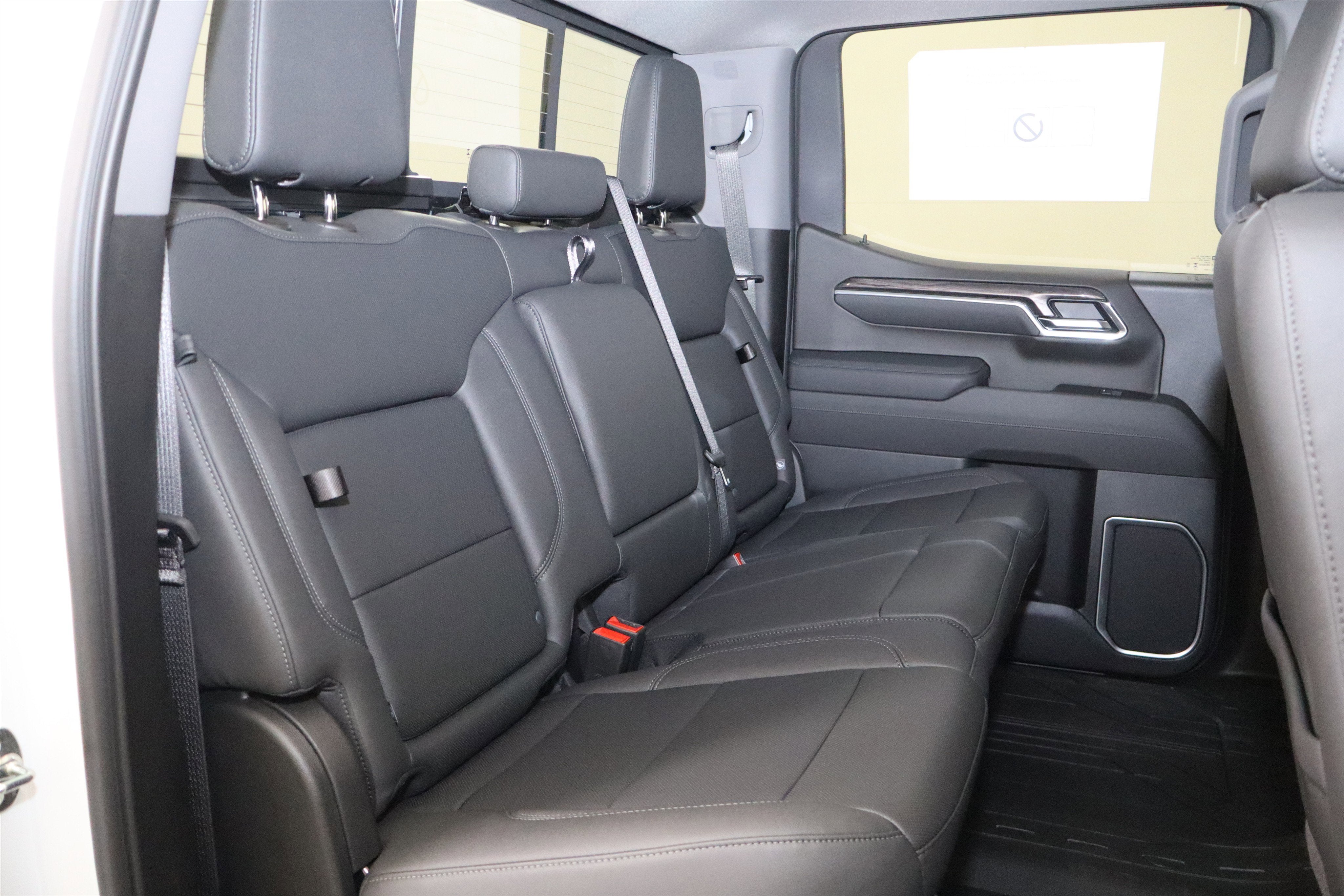 2026 Chevrolet Silverado 1500 LTZ Crew Cab 4WD