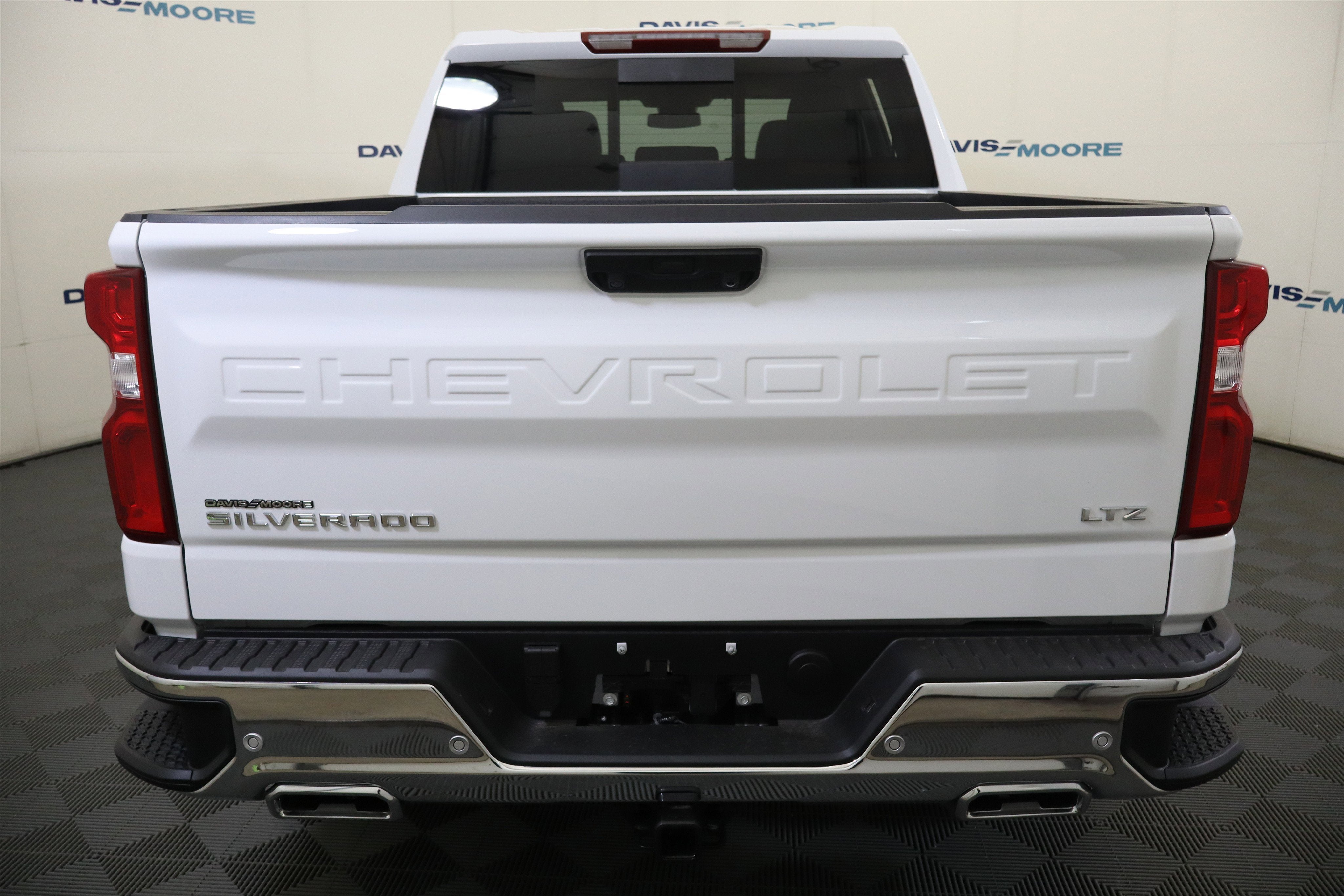 2026 Chevrolet Silverado 1500 LTZ Crew Cab 4WD