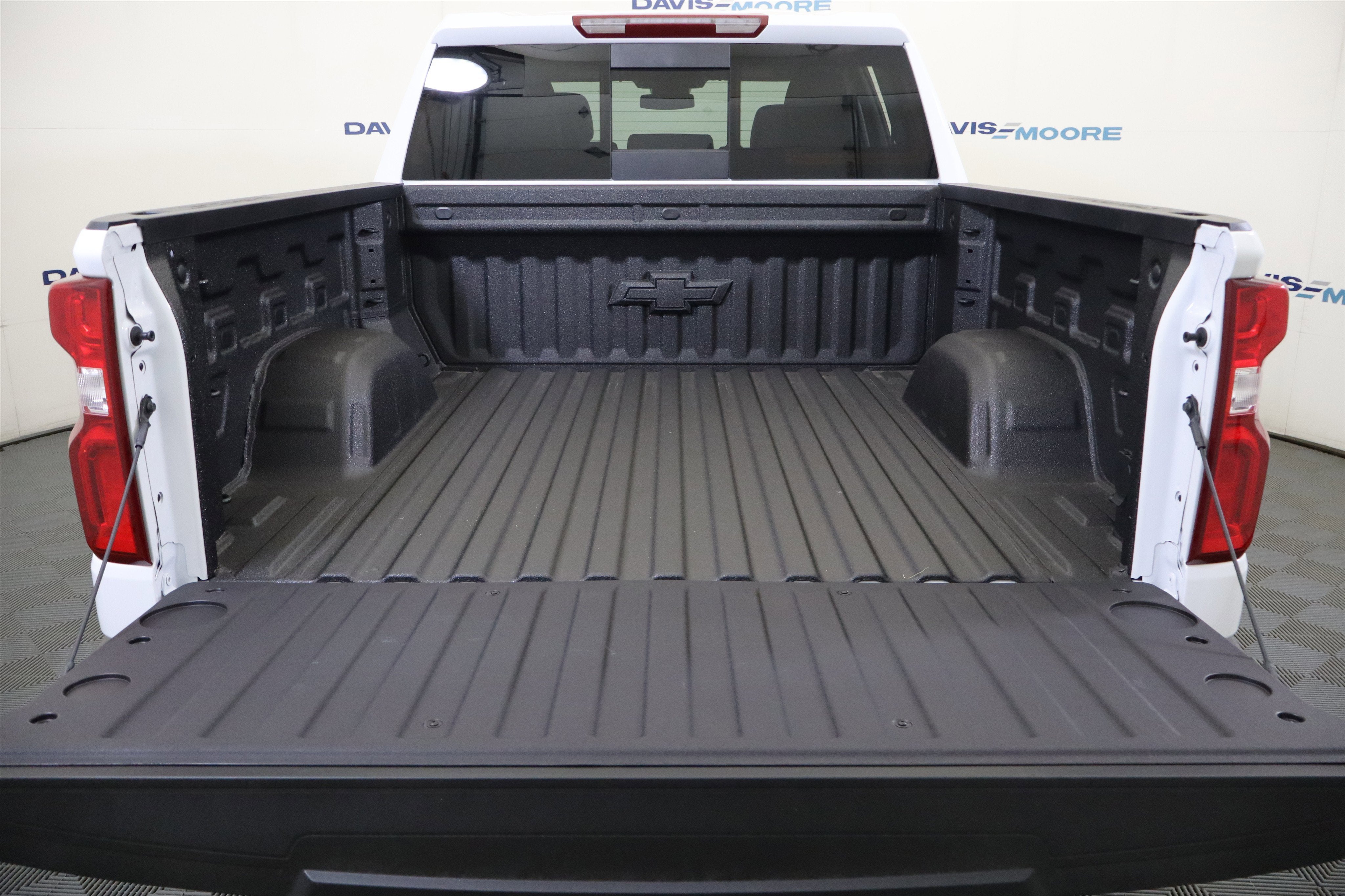 2026 Chevrolet Silverado 1500 LTZ Crew Cab 4WD