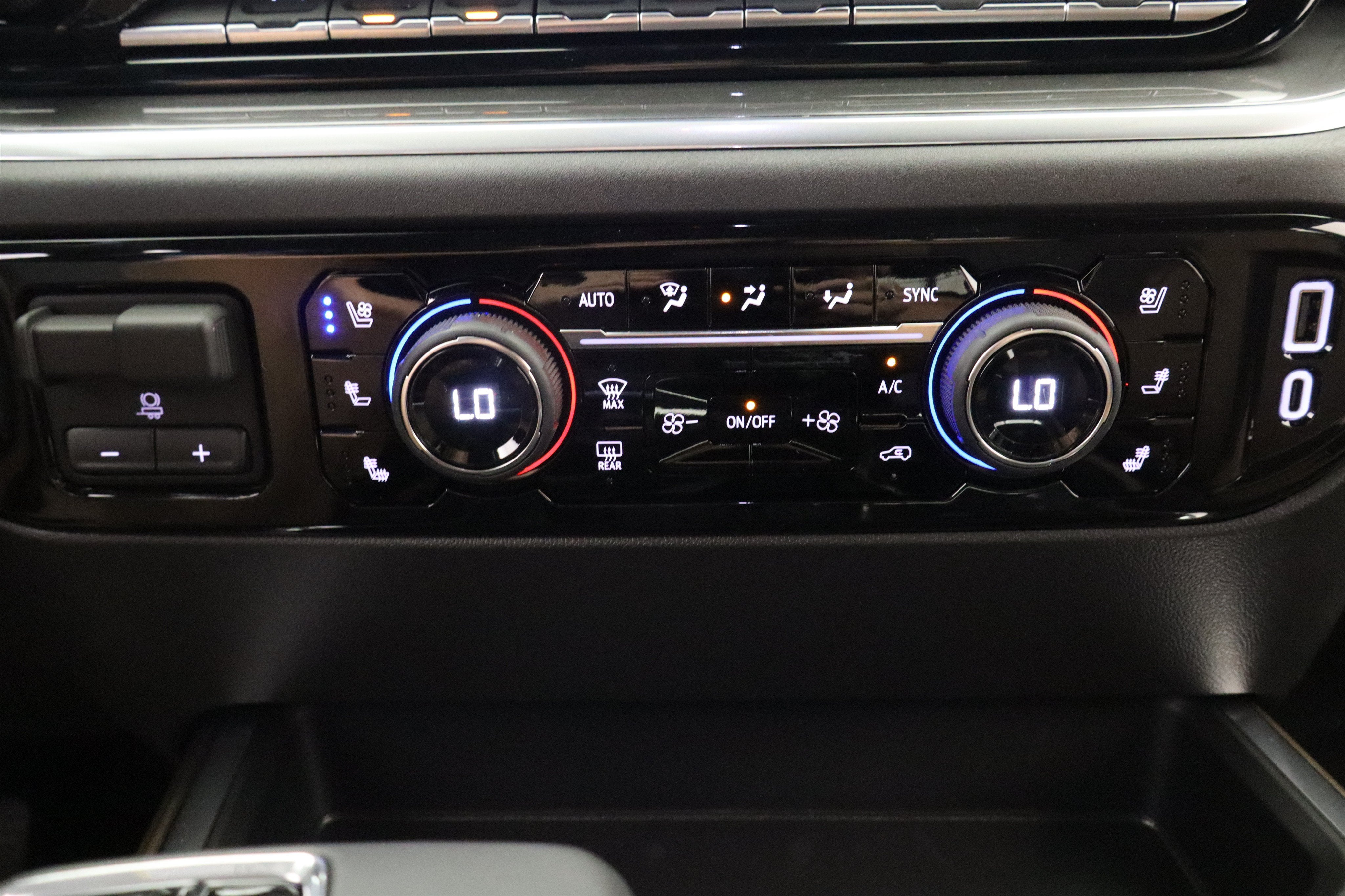 2026 Chevrolet Silverado 1500 High Country Crew Cab 4WD