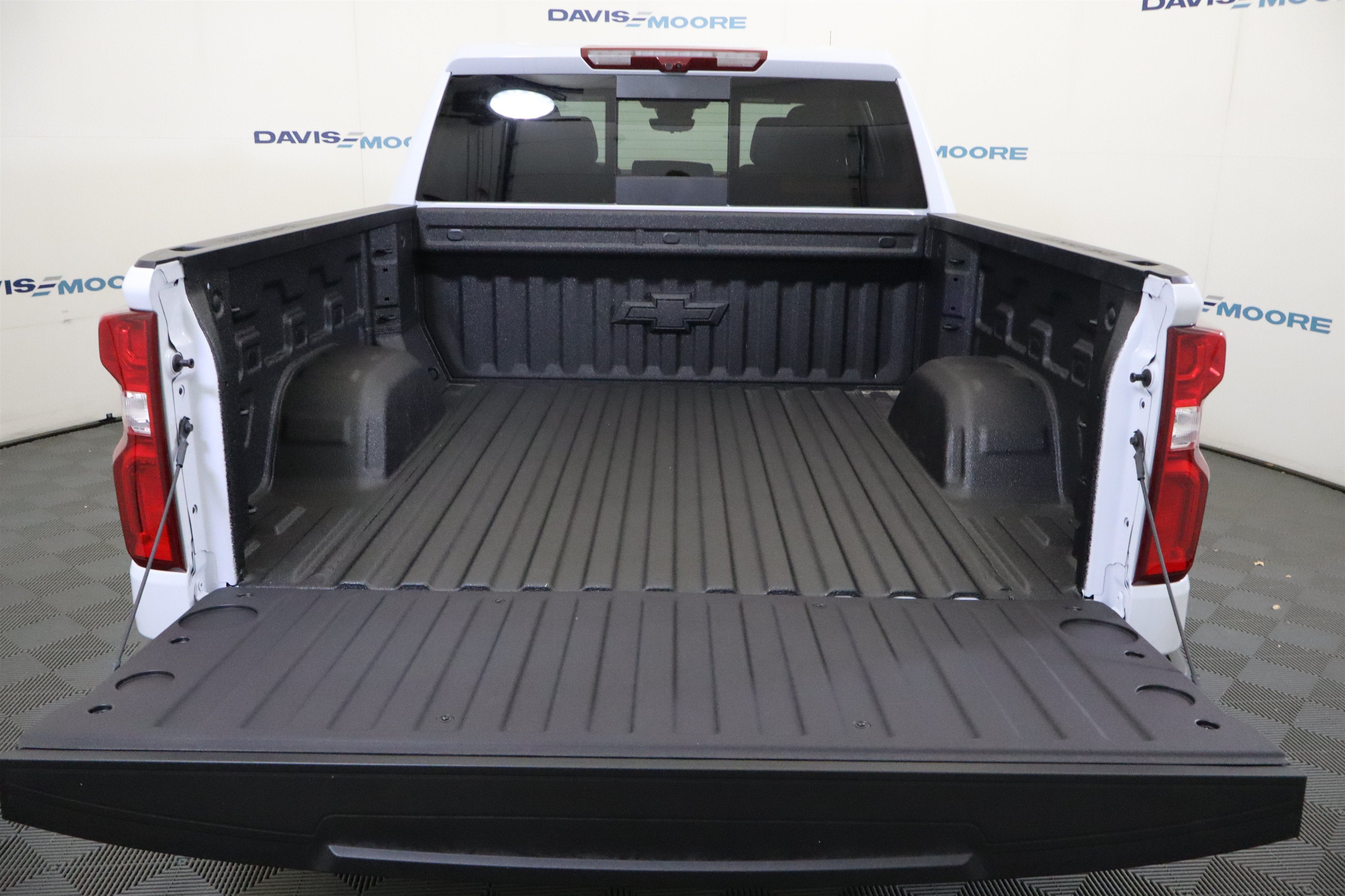 2026 Chevrolet Silverado 1500 High Country Crew Cab 4WD