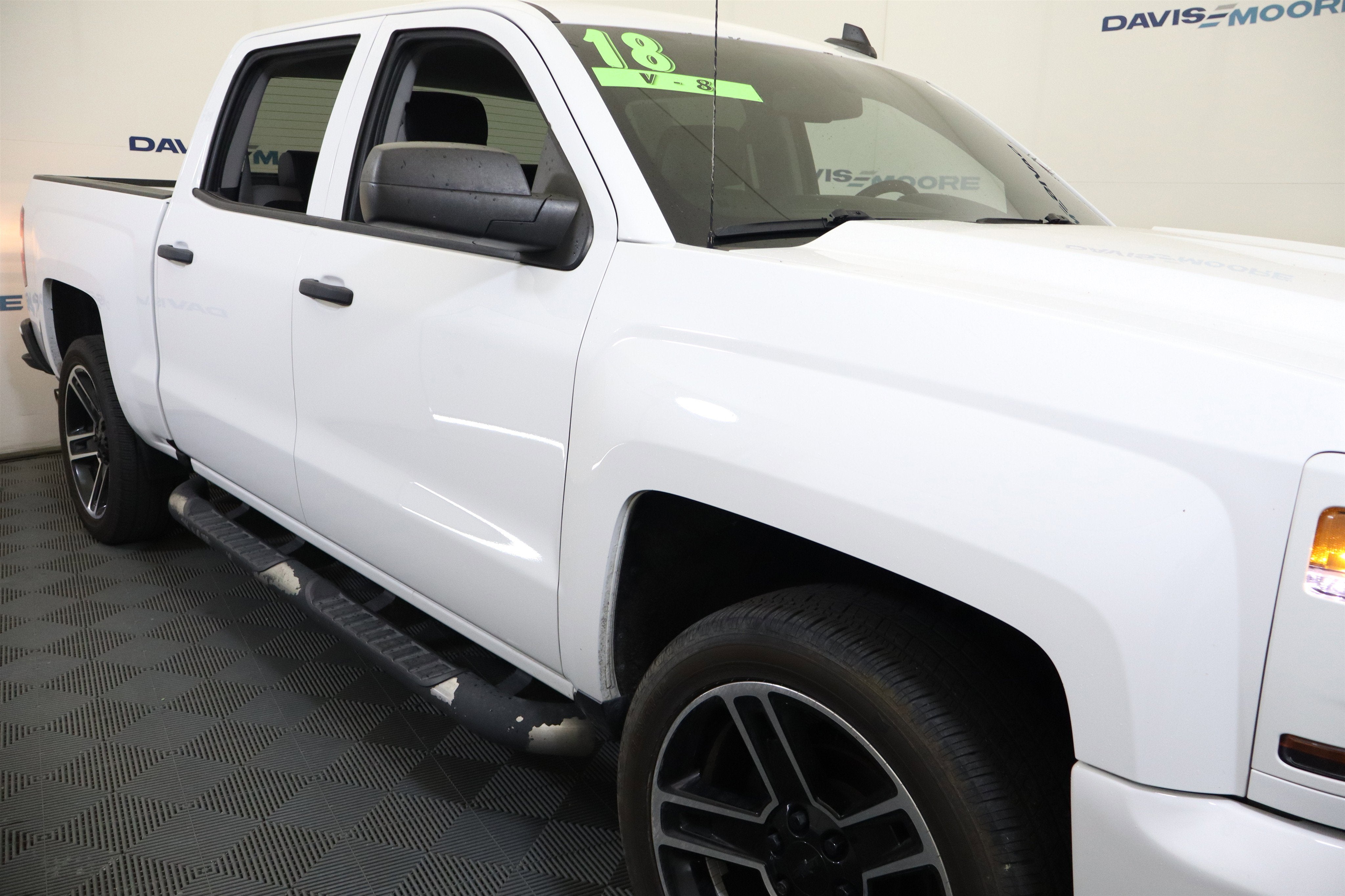2018 Chevrolet Silverado 1500 Custom Crew Cab 4WD