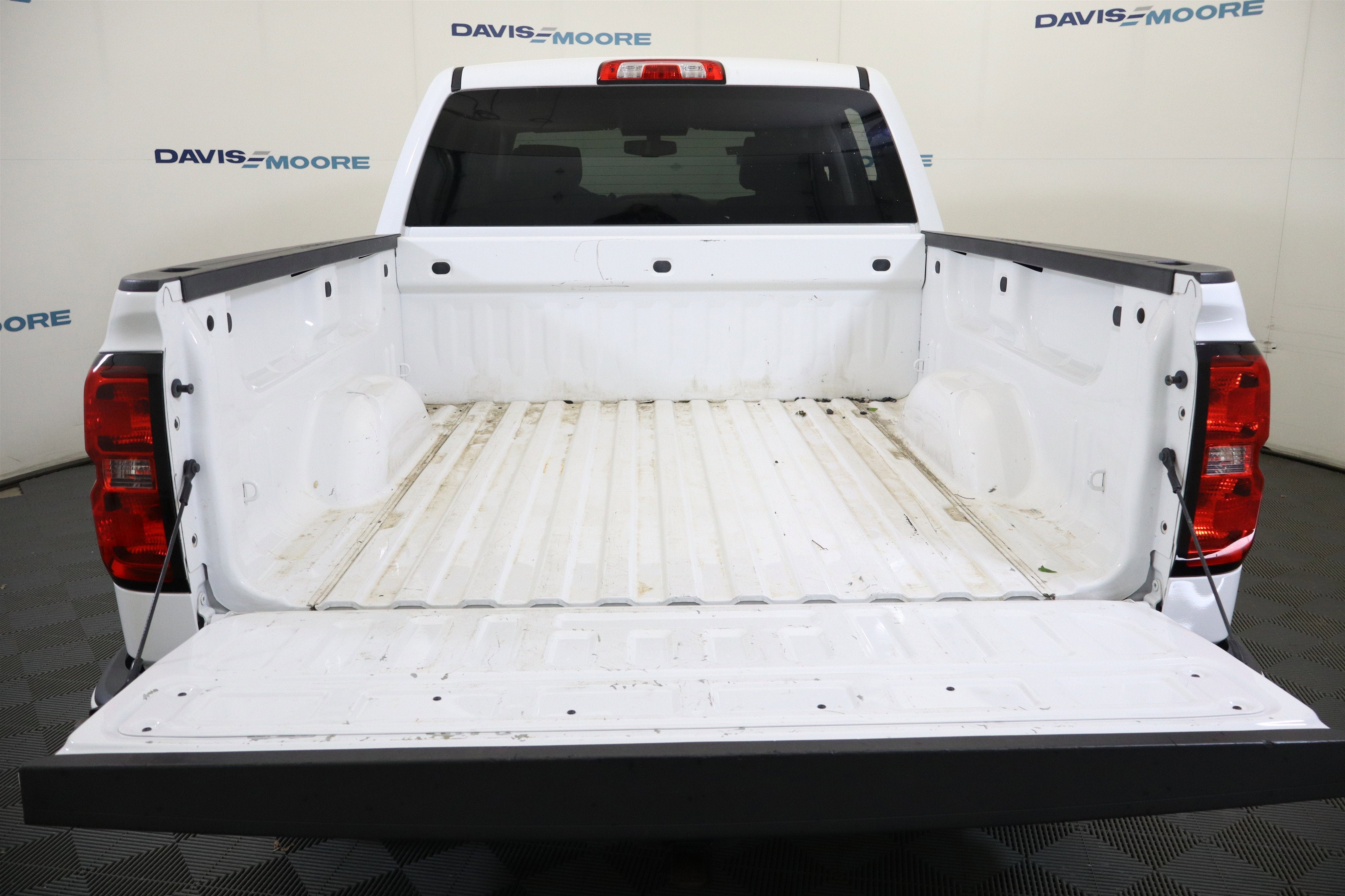 2018 Chevrolet Silverado 1500 Custom Crew Cab 4WD