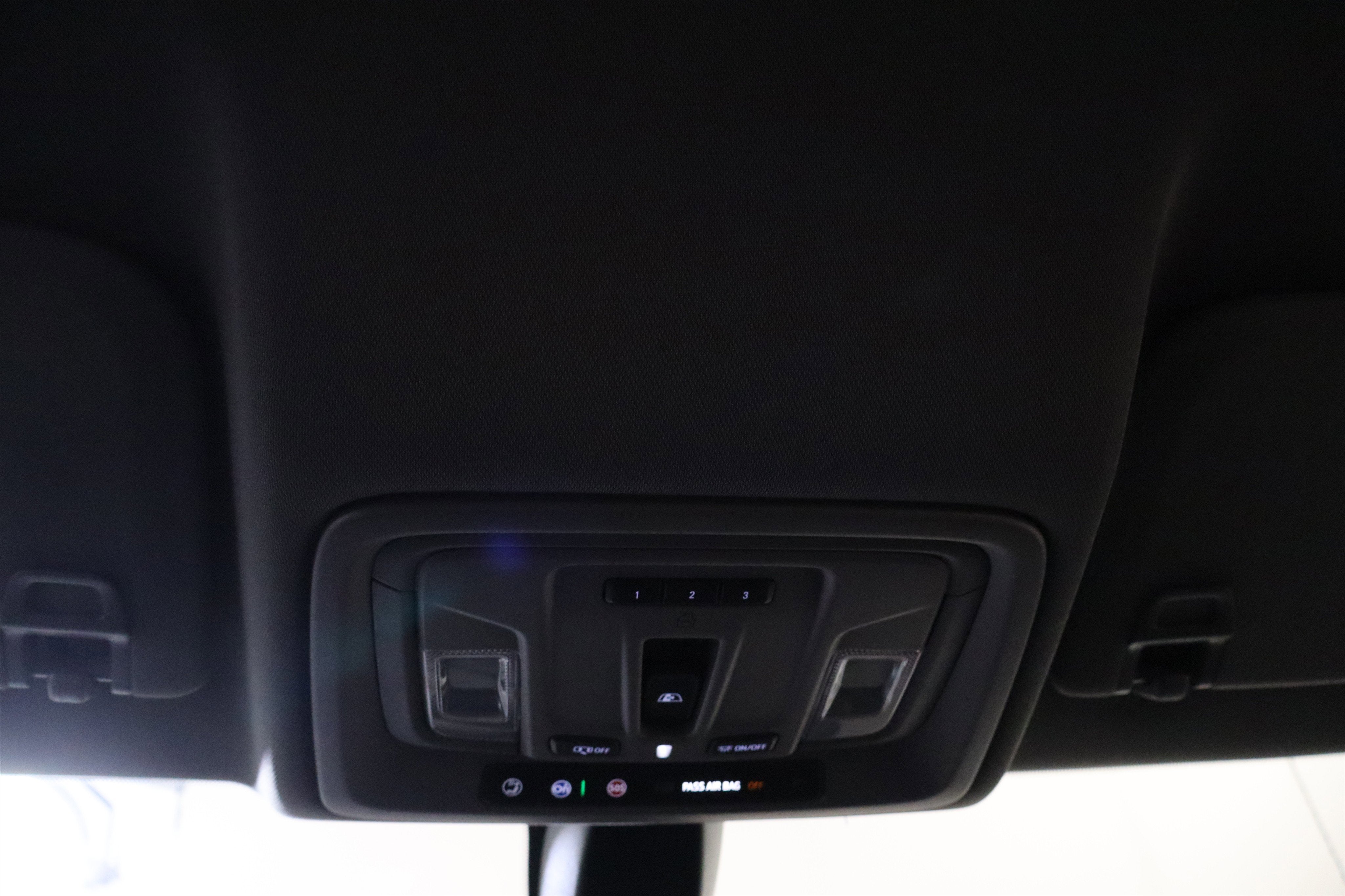 2020 Chevrolet Silverado 1500 RST Crew Cab 4WD