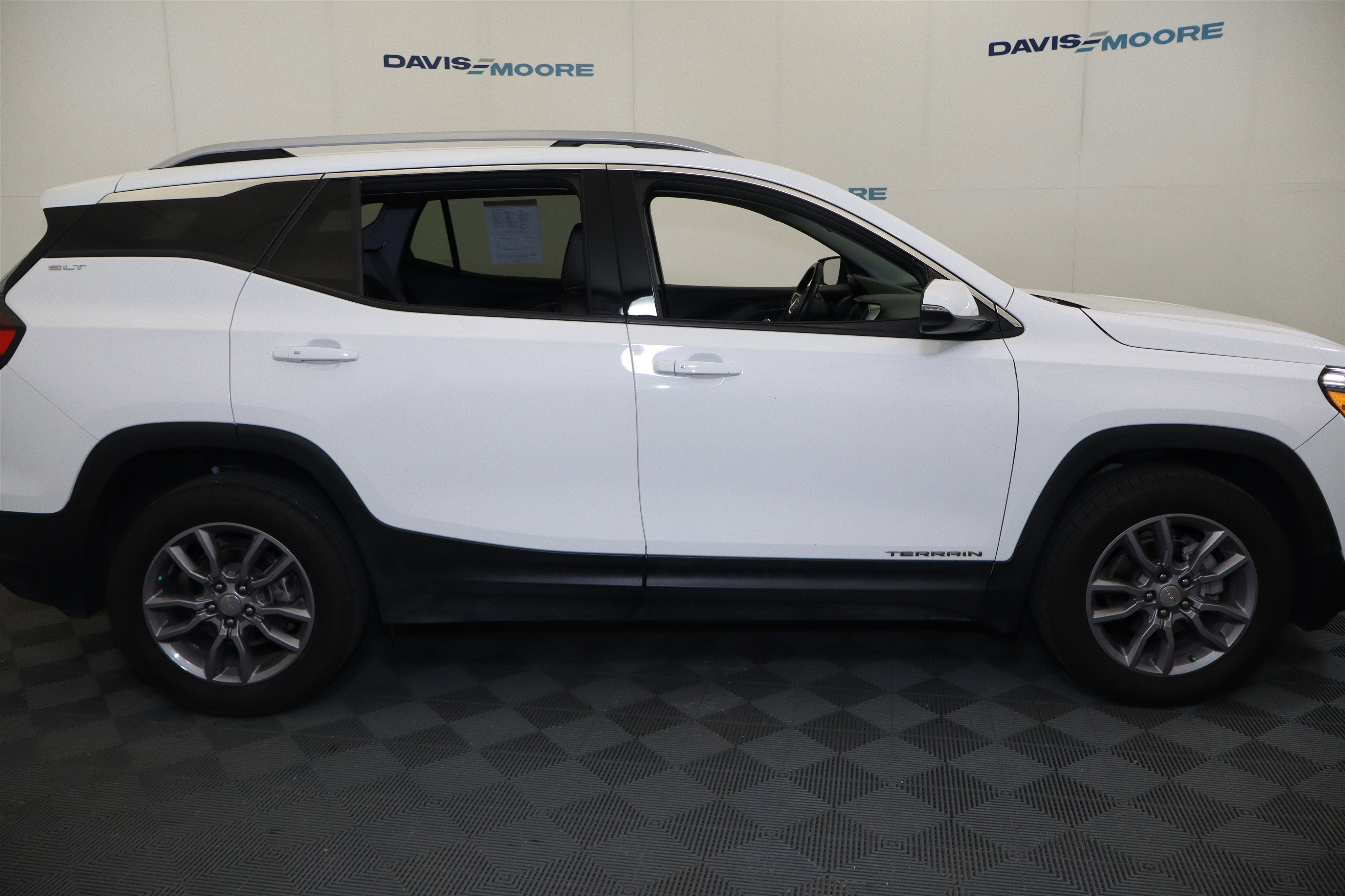 2024 GMC Terrain SLT AWD